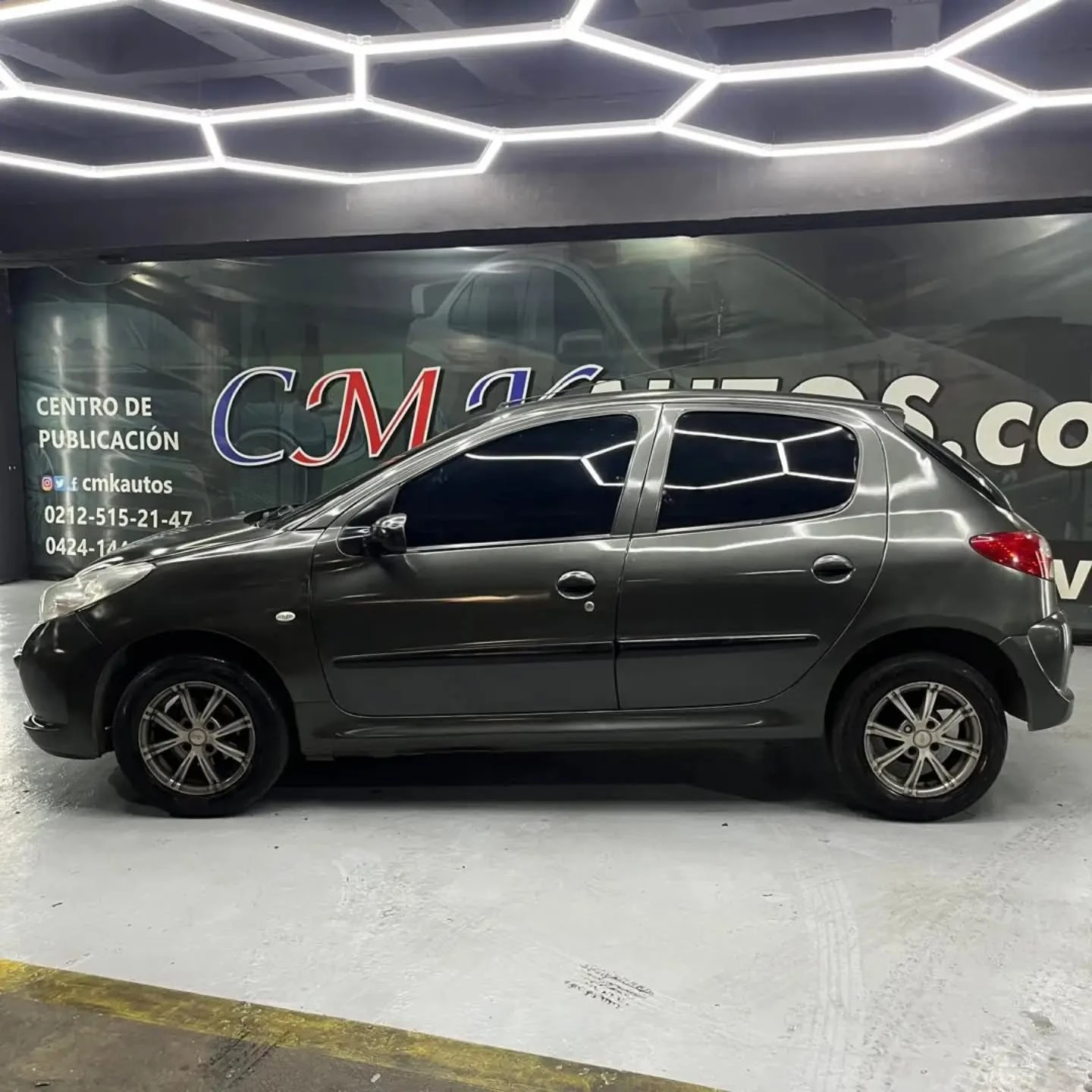 2012 Peugeot 207 Compact — foto 2
