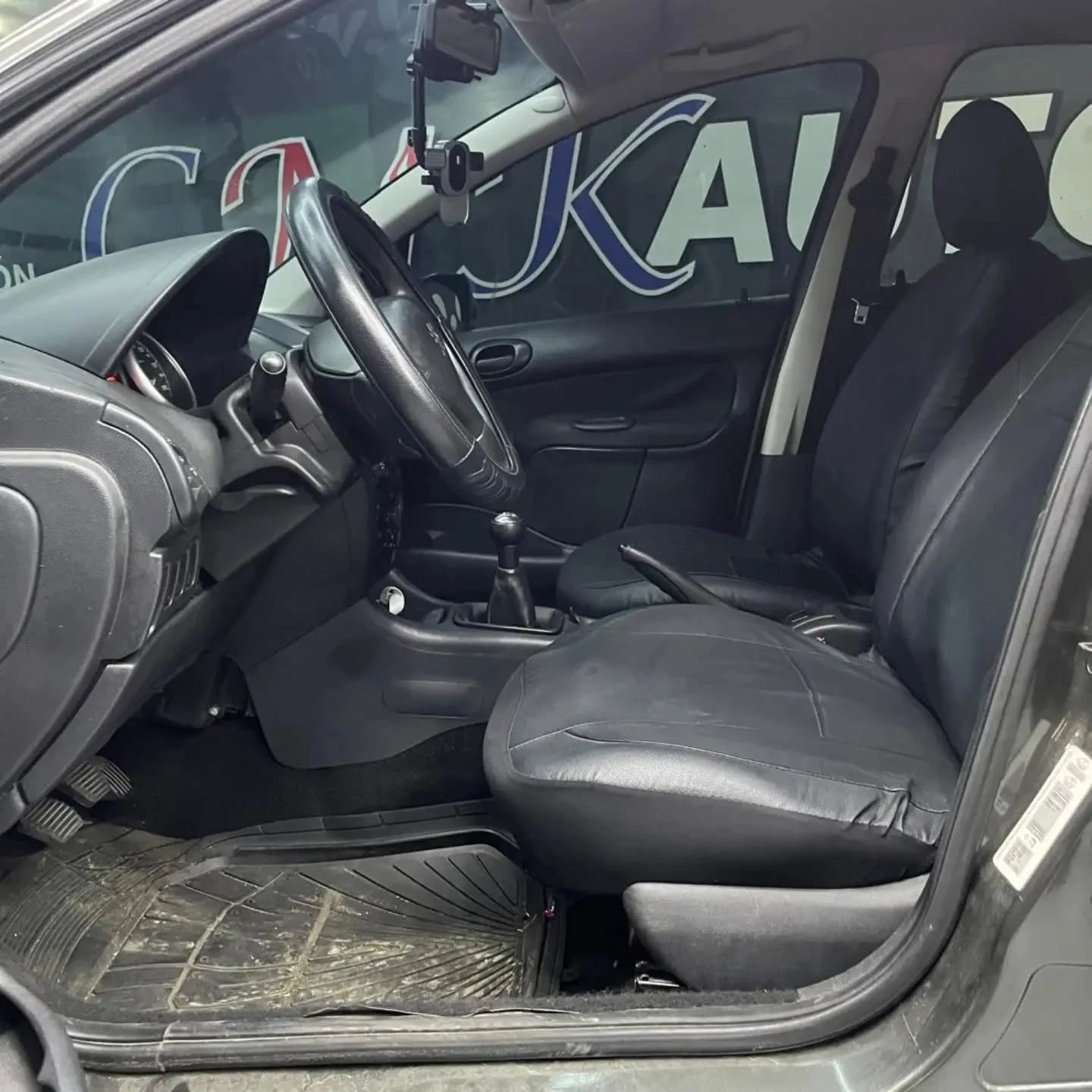 2012 Peugeot 207 Compact — foto 5