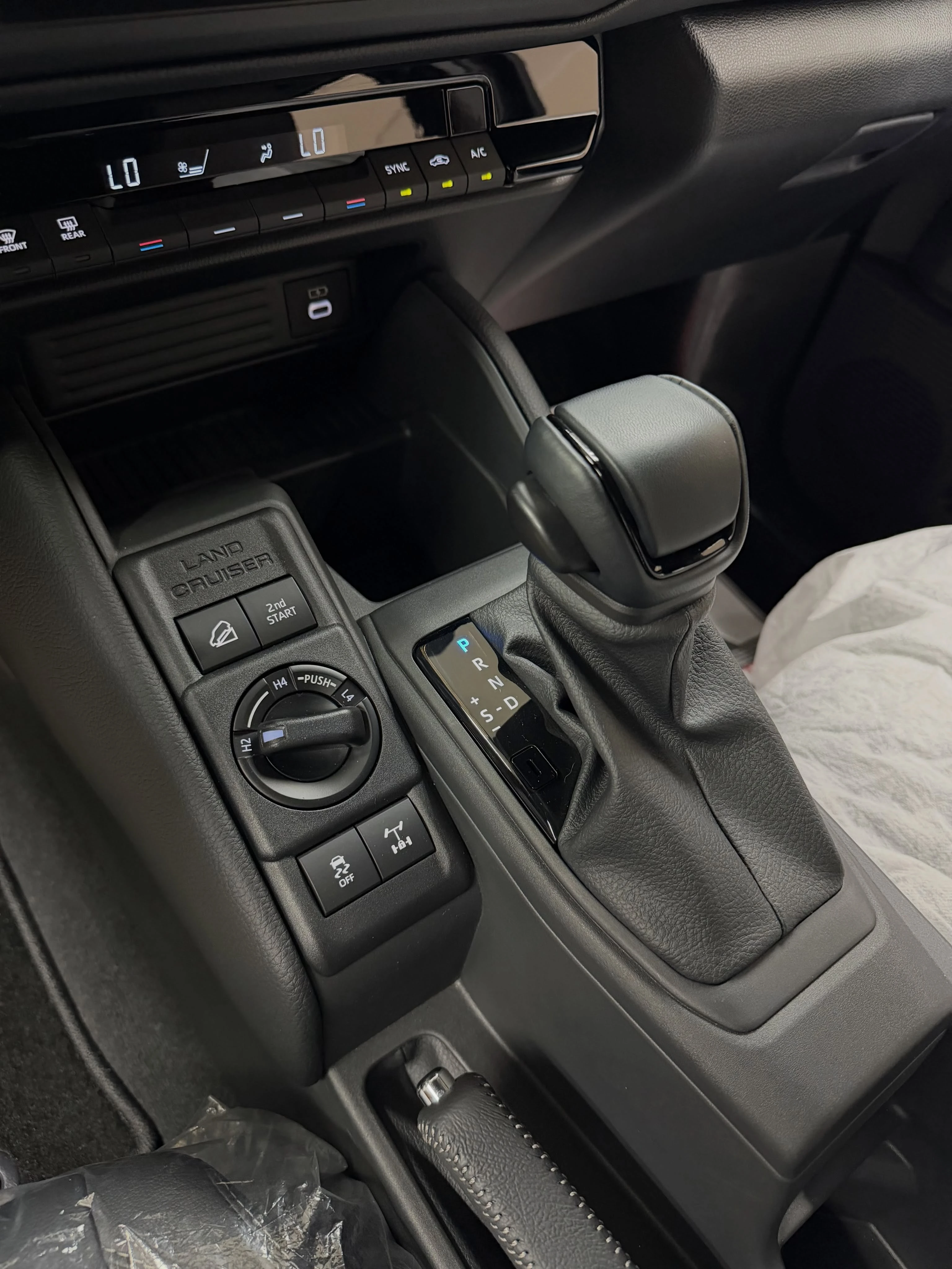 2026 Toyota FJ Cruiser WX — foto 7