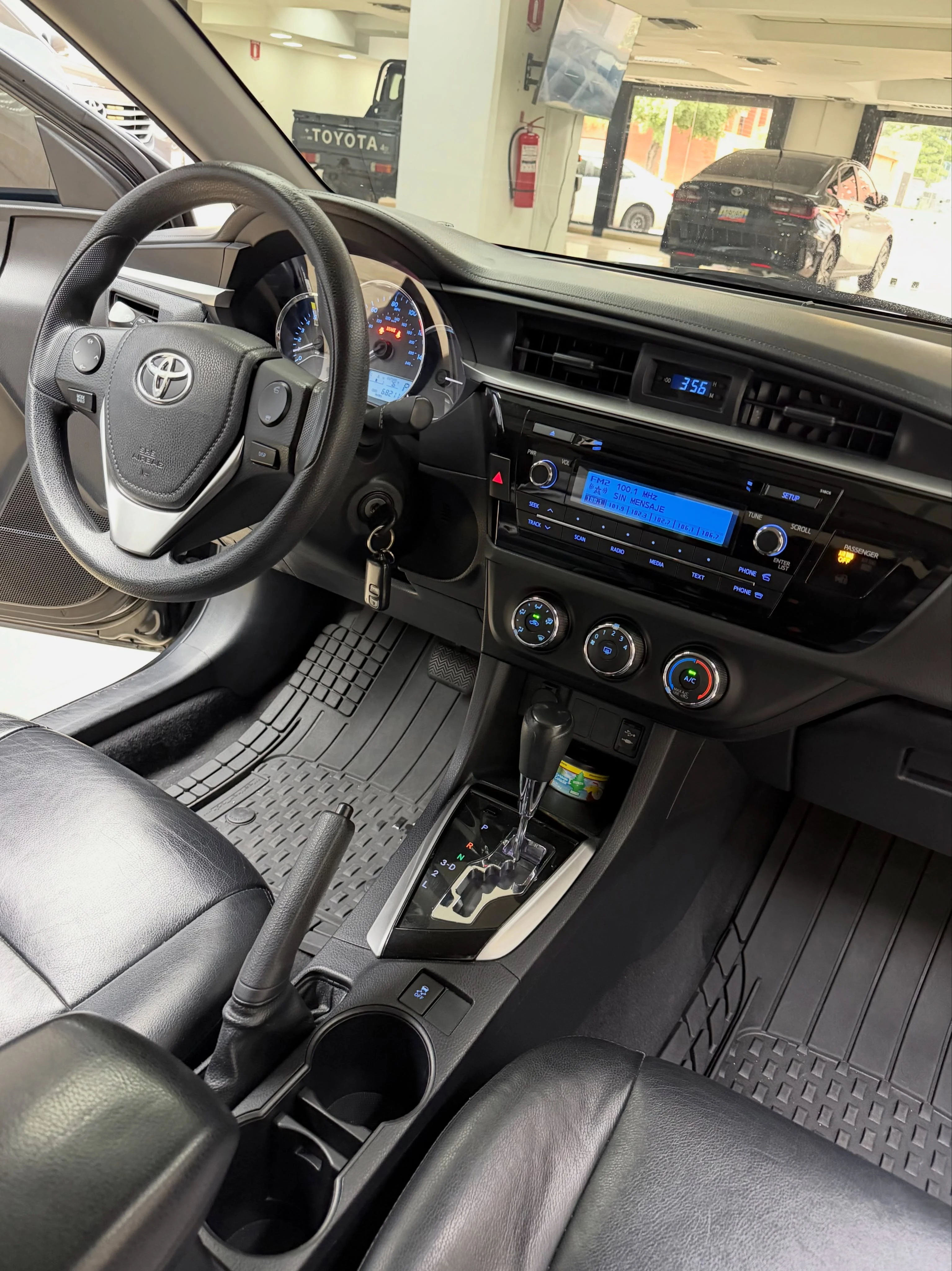 2015 Toyota Corolla LE — foto 5
