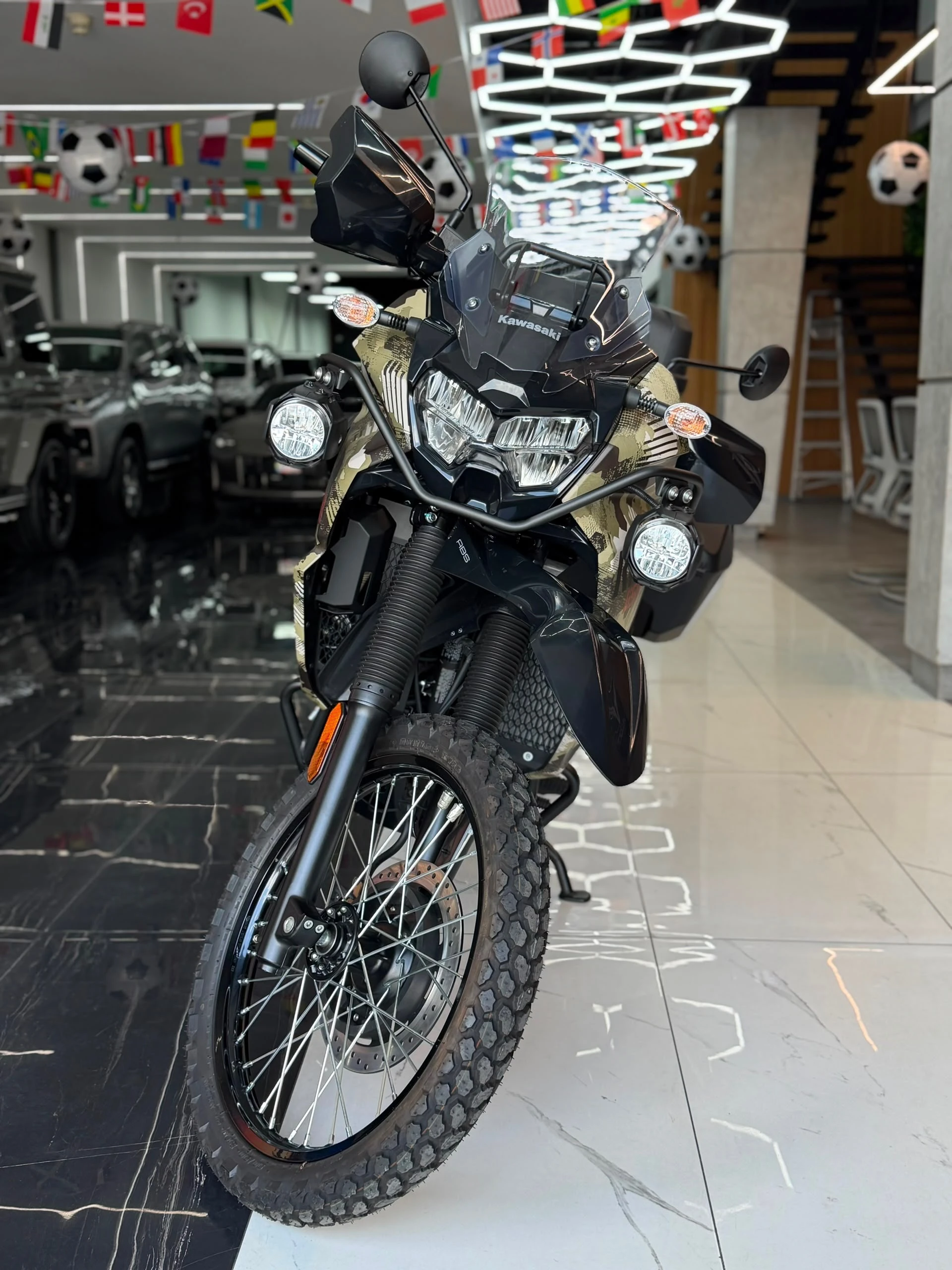 2026 Kawasaki KLR 650 ADVENTURE — foto 4