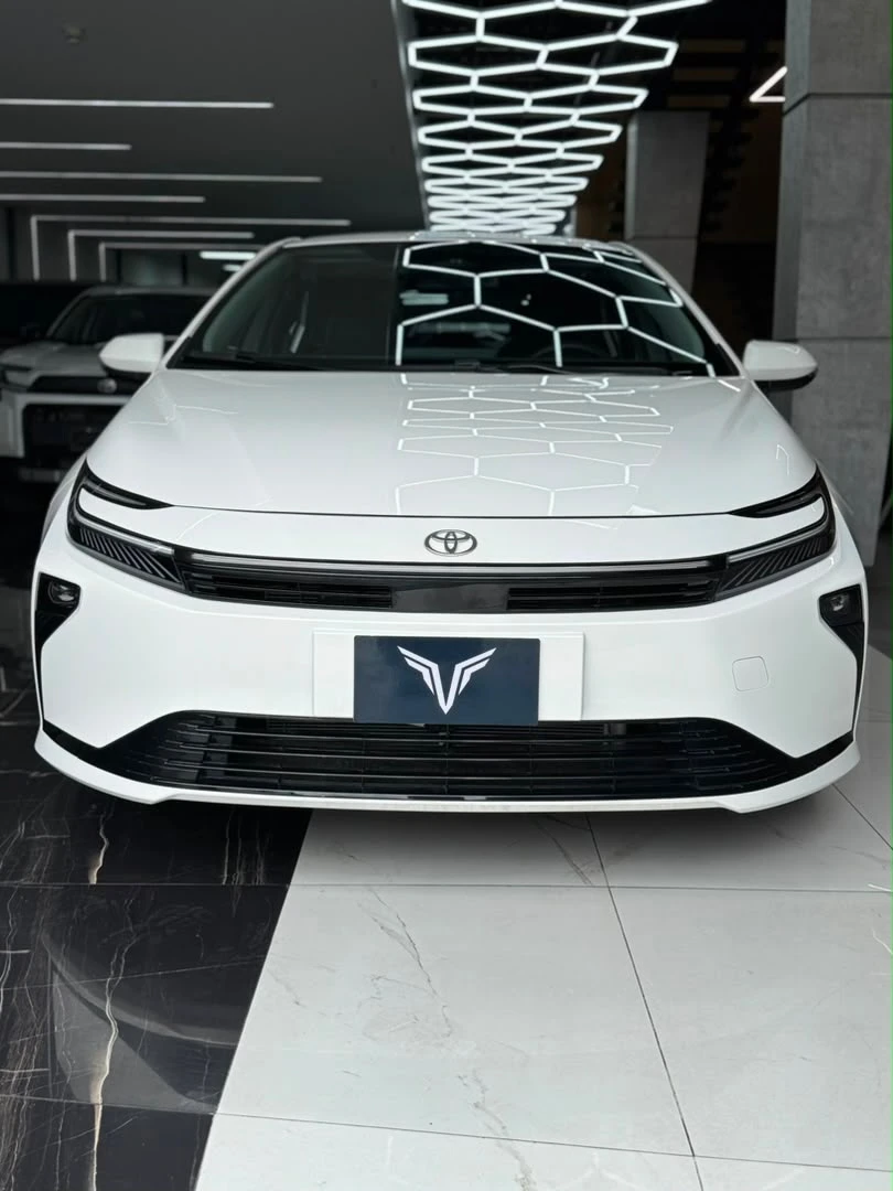 2026 Toyota Corolla HEV — foto 6