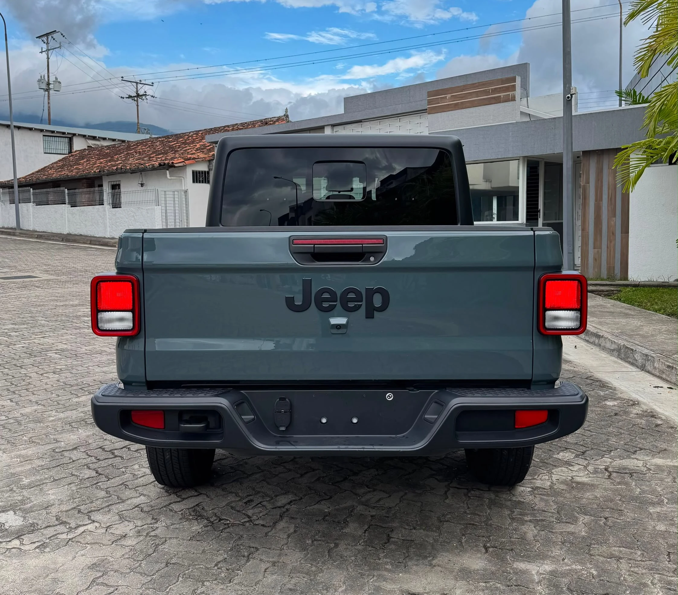 2025 Jeep Gladiator Sport — foto 2