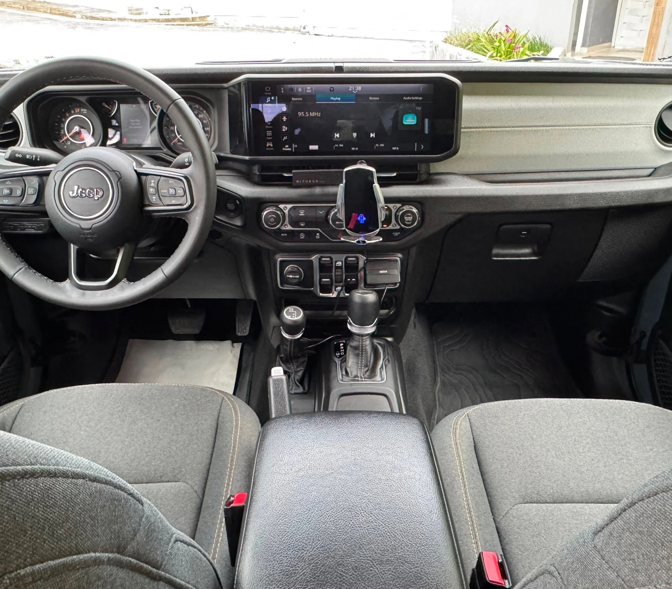 2025 Jeep Gladiator Sport — foto 4