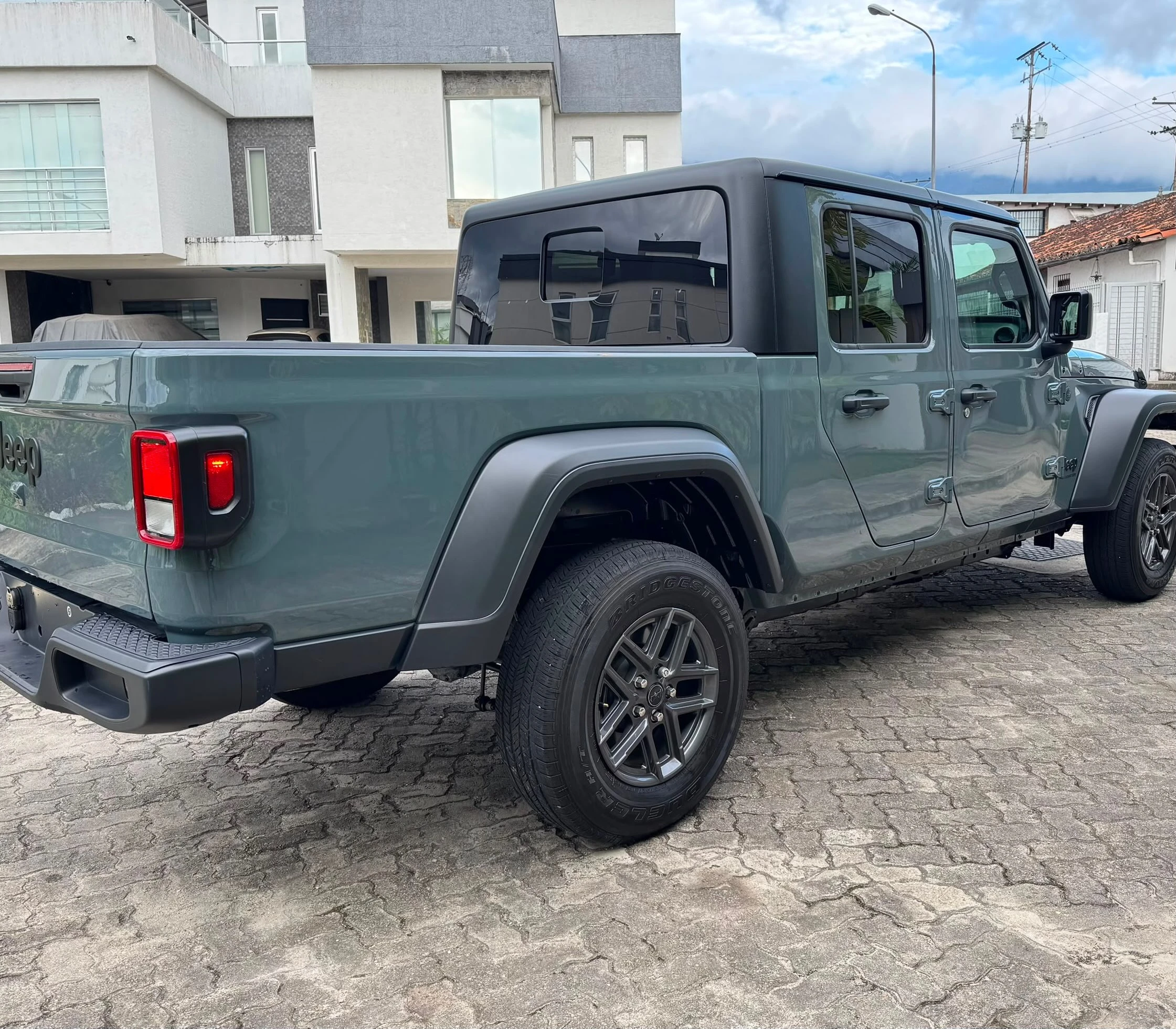 2025 Jeep Gladiator Sport — foto 7
