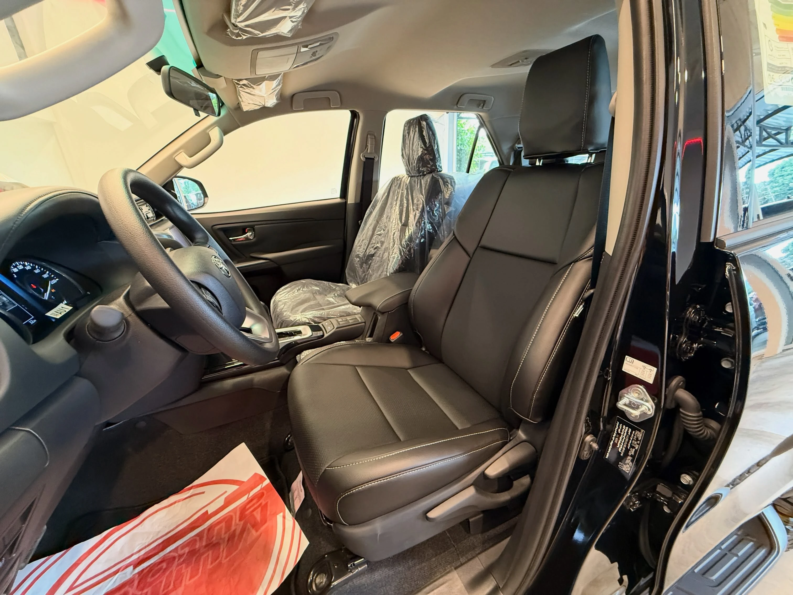 2026 Toyota Fortuner Sr5 — foto 8