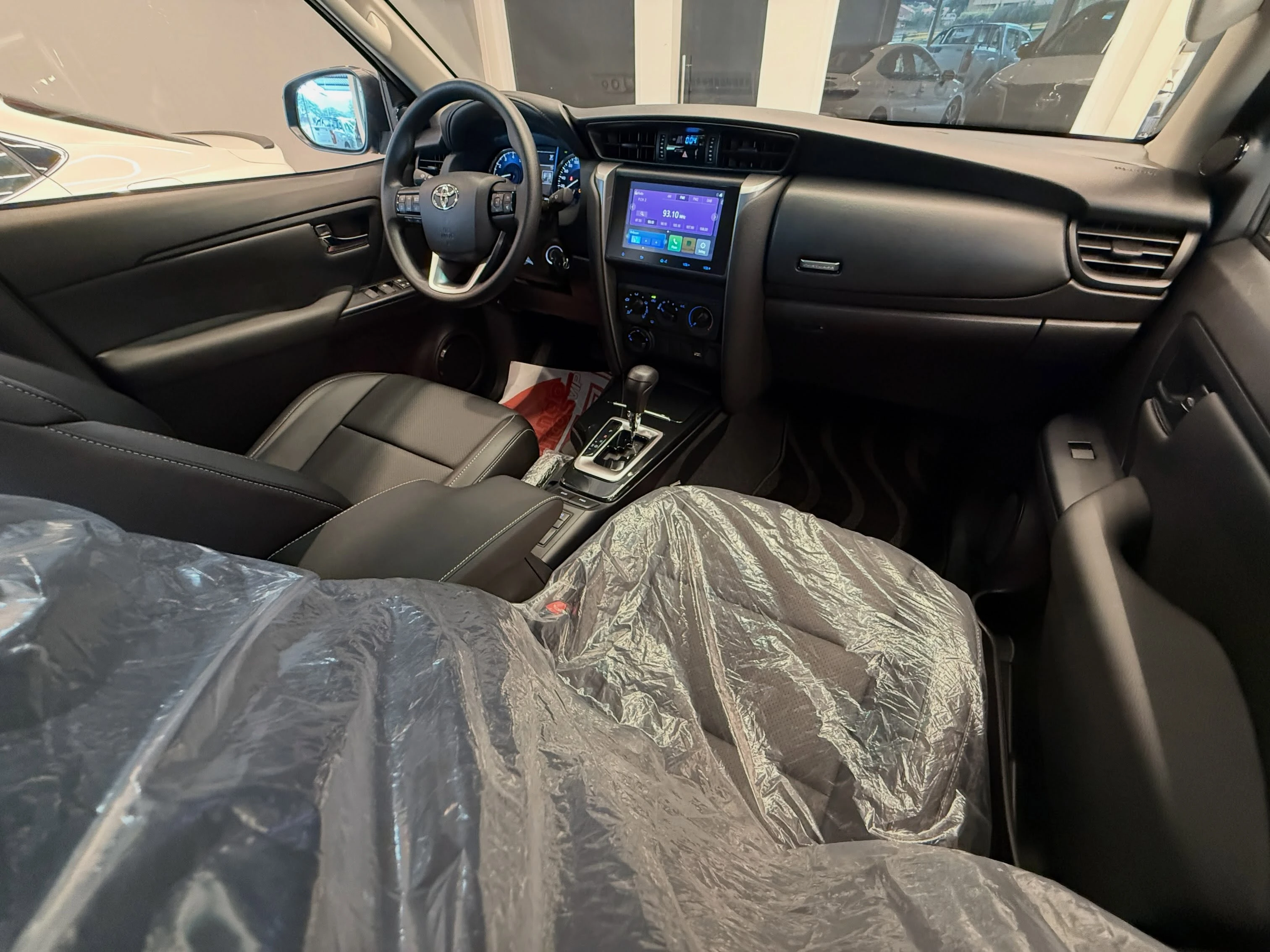 2026 Toyota Fortuner Sr5 — foto 9