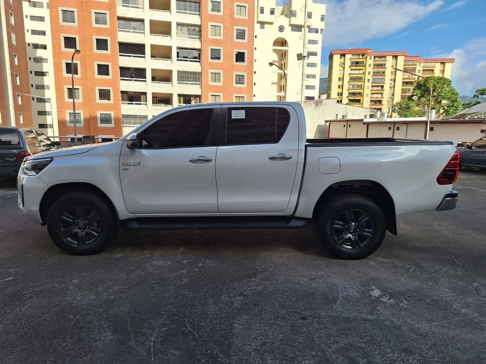 2025 Toyota Hilux