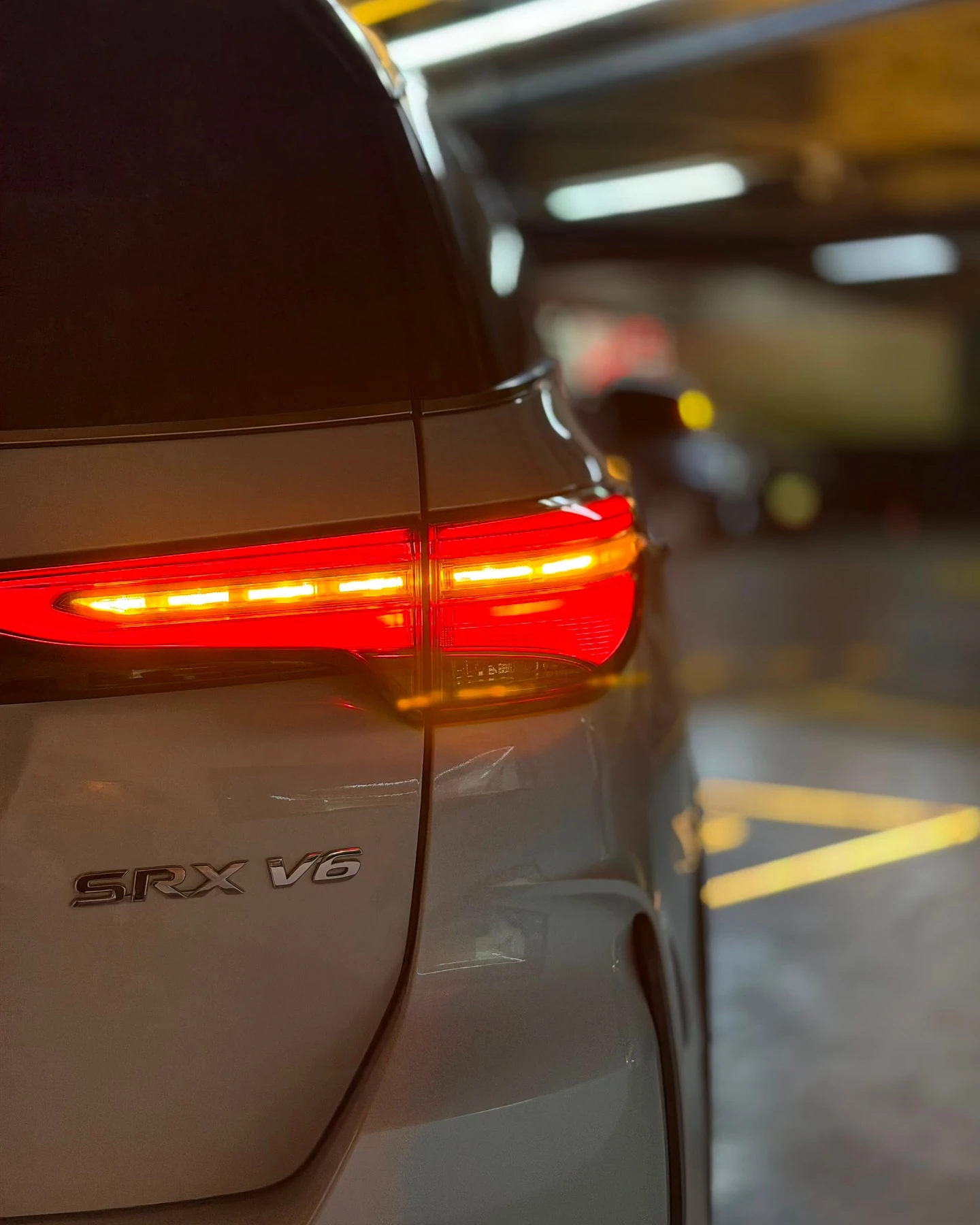 2025 Toyota Fortuner SRX — foto 3
