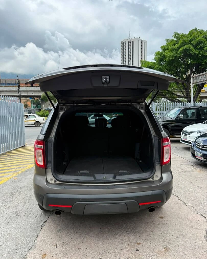 2012 Ford Explorer XLT — foto 6