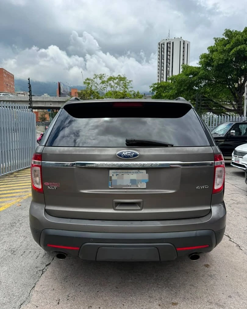 2012 Ford Explorer XLT — foto 3