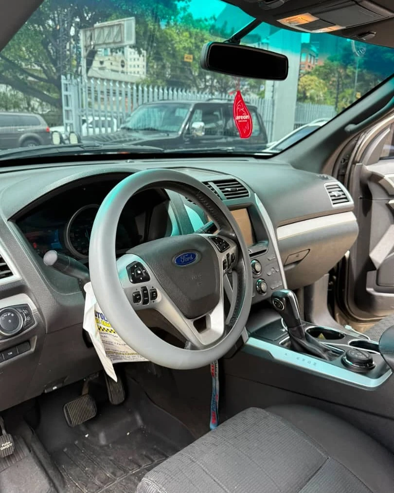 2012 Ford Explorer XLT — foto 10