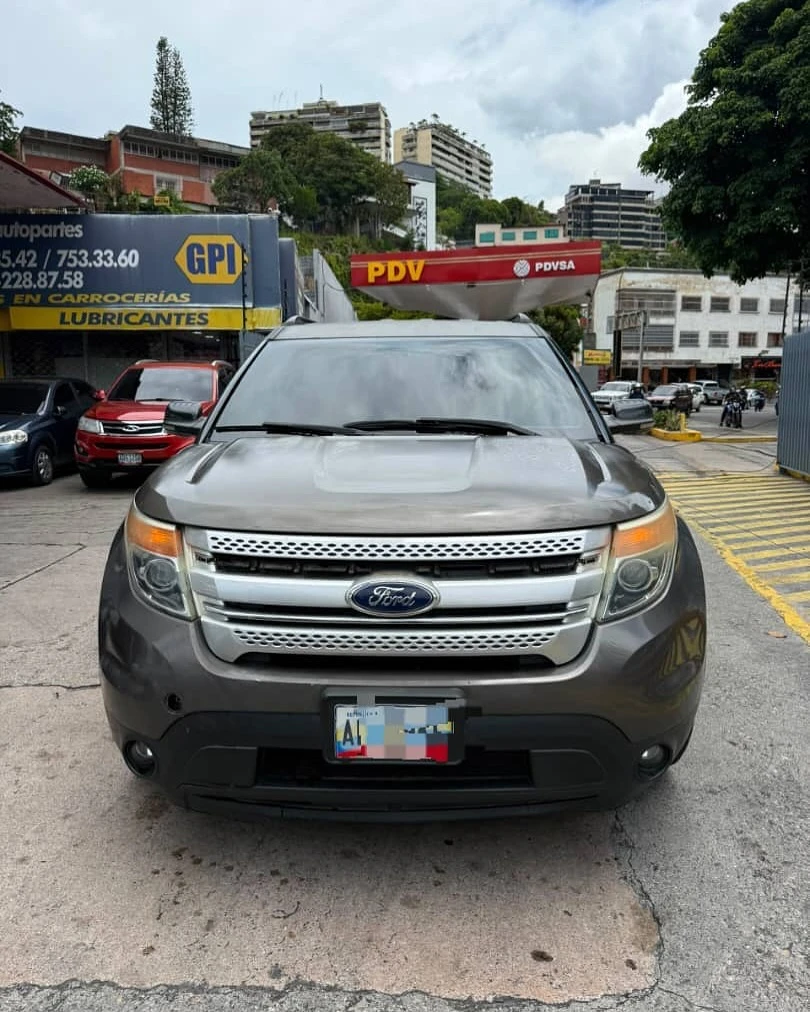 2012 Ford Explorer XLT — foto 8