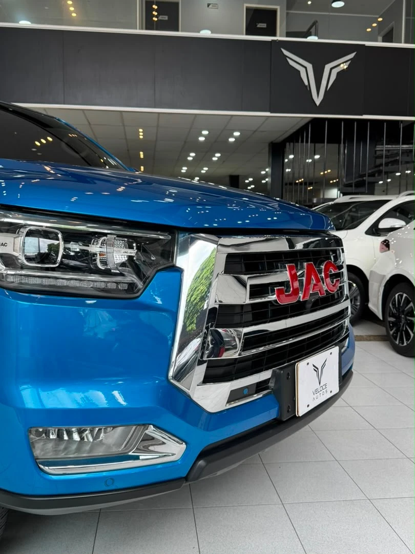 2023 JAC T8