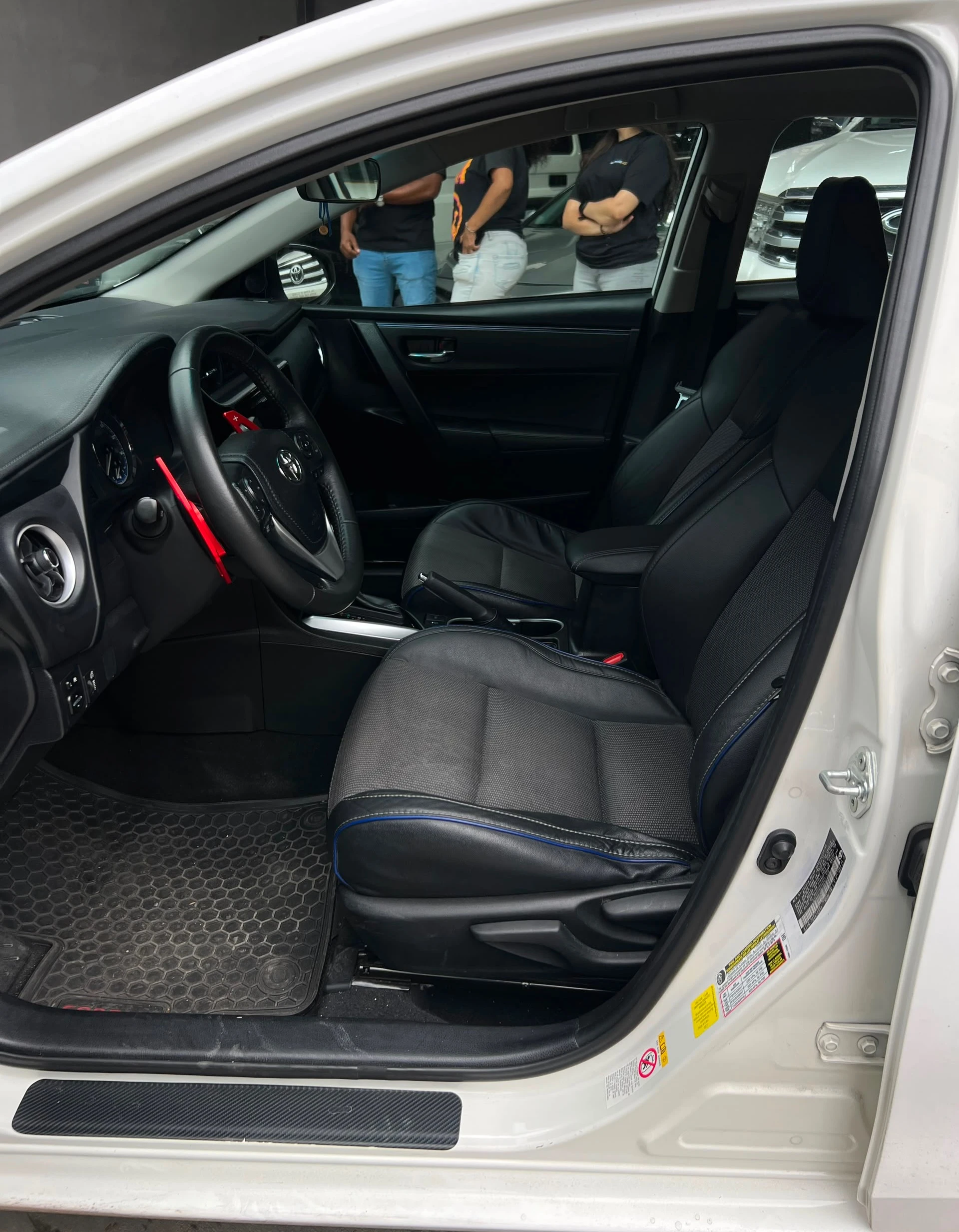 2017 Toyota Corolla SE — foto 6