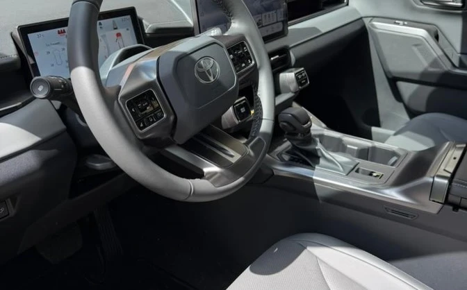 2026 Toyota RAV4 Full equipo — foto 2