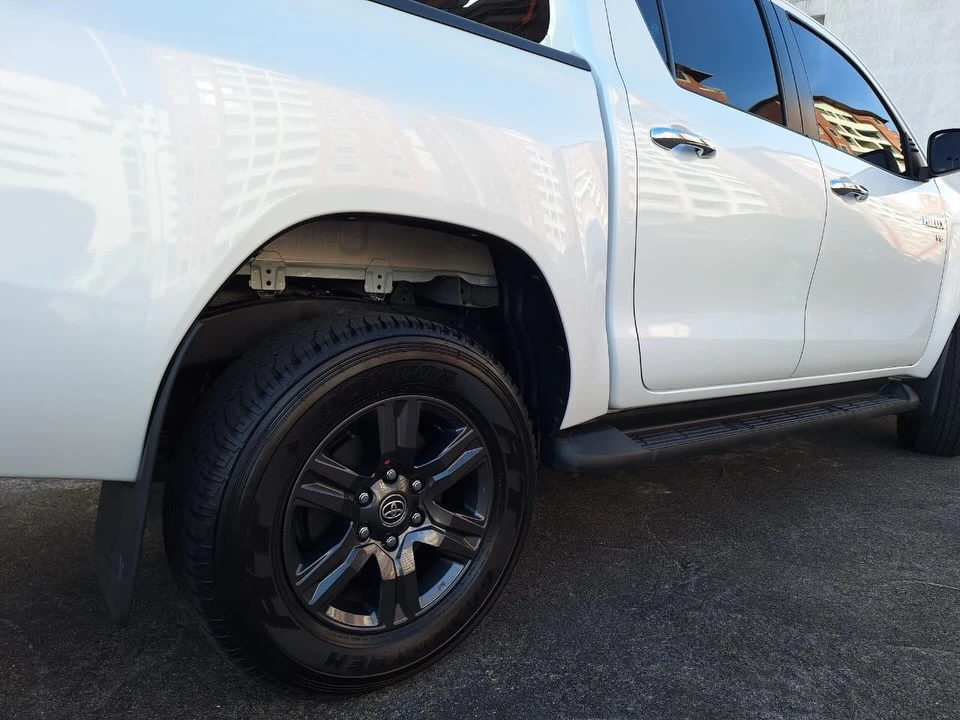 2025 Toyota Pick-Up 4.0 — foto 9
