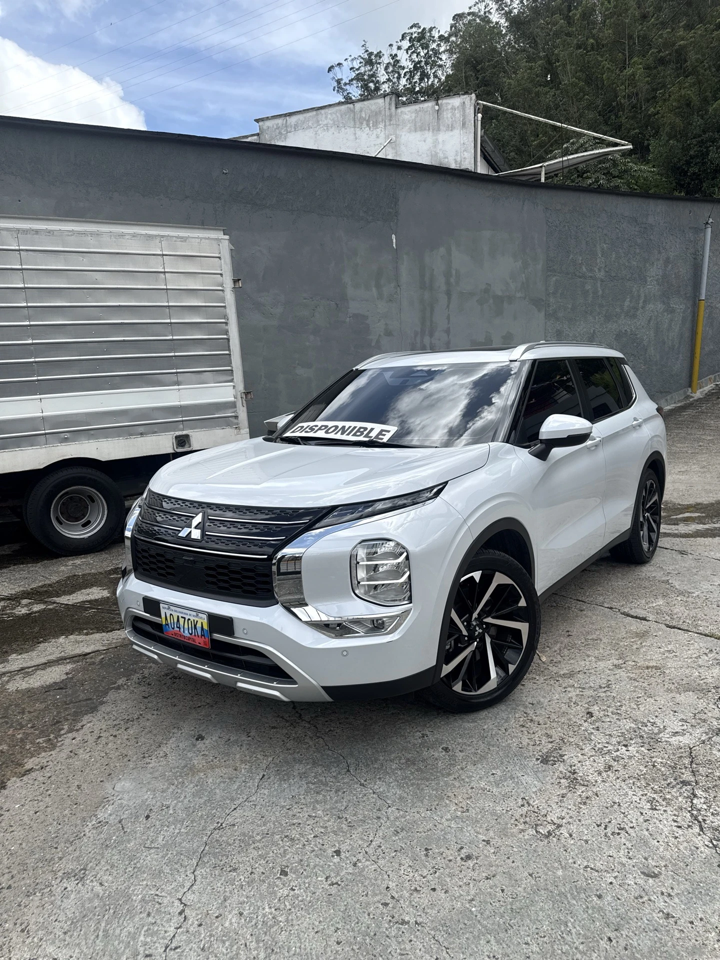 2025 Mitsubishi Outlander