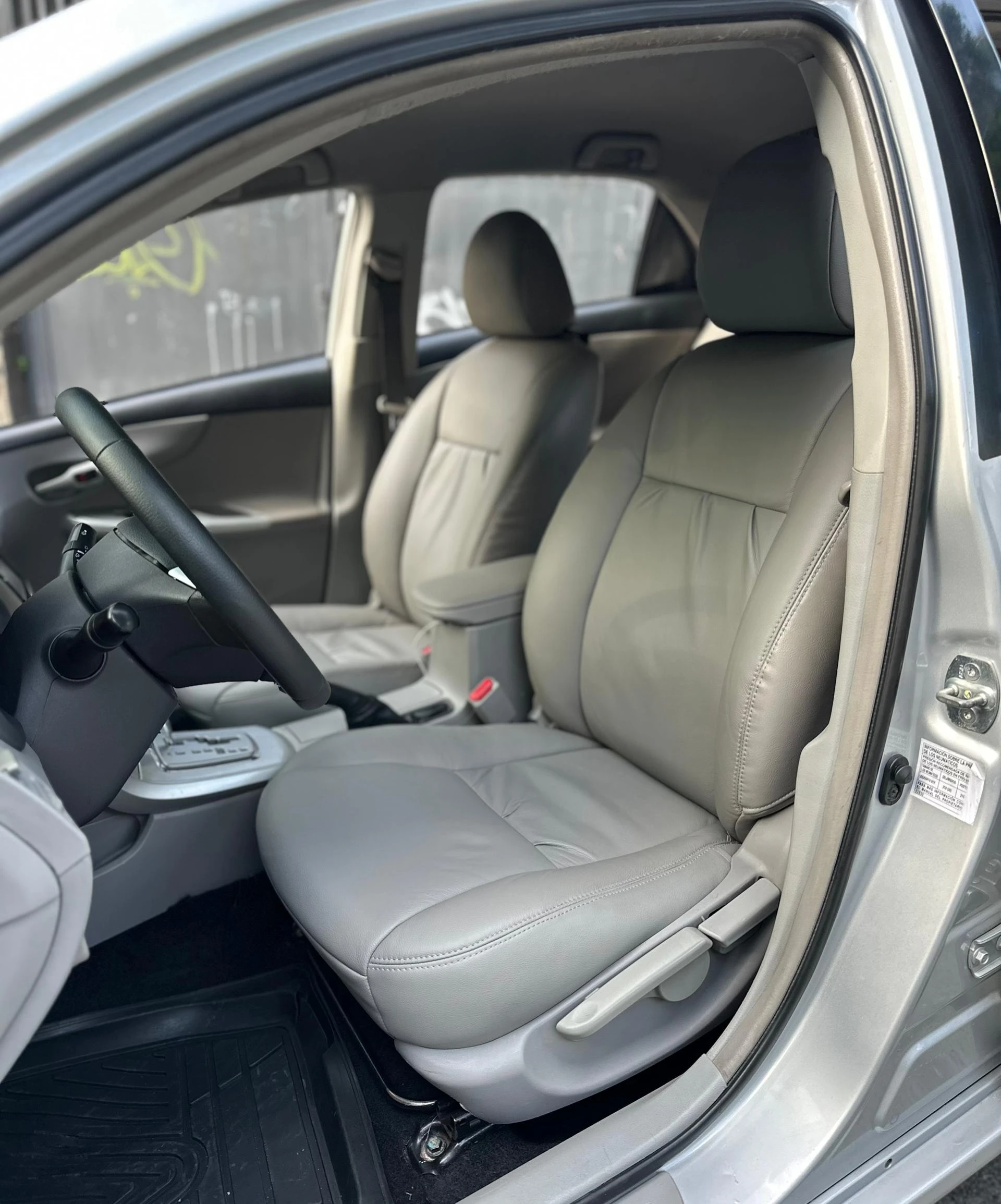2011 Toyota Corolla — foto 5