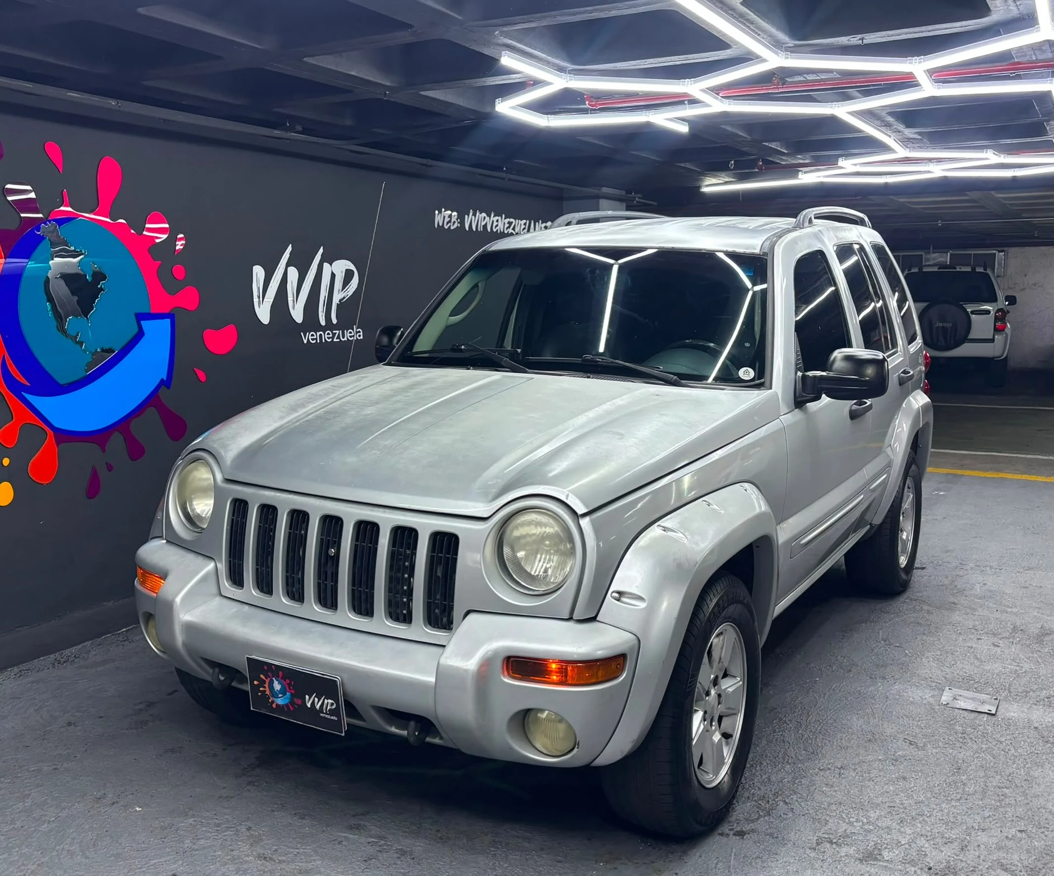 2004 Jeep Cherokee Liberty — photo 2