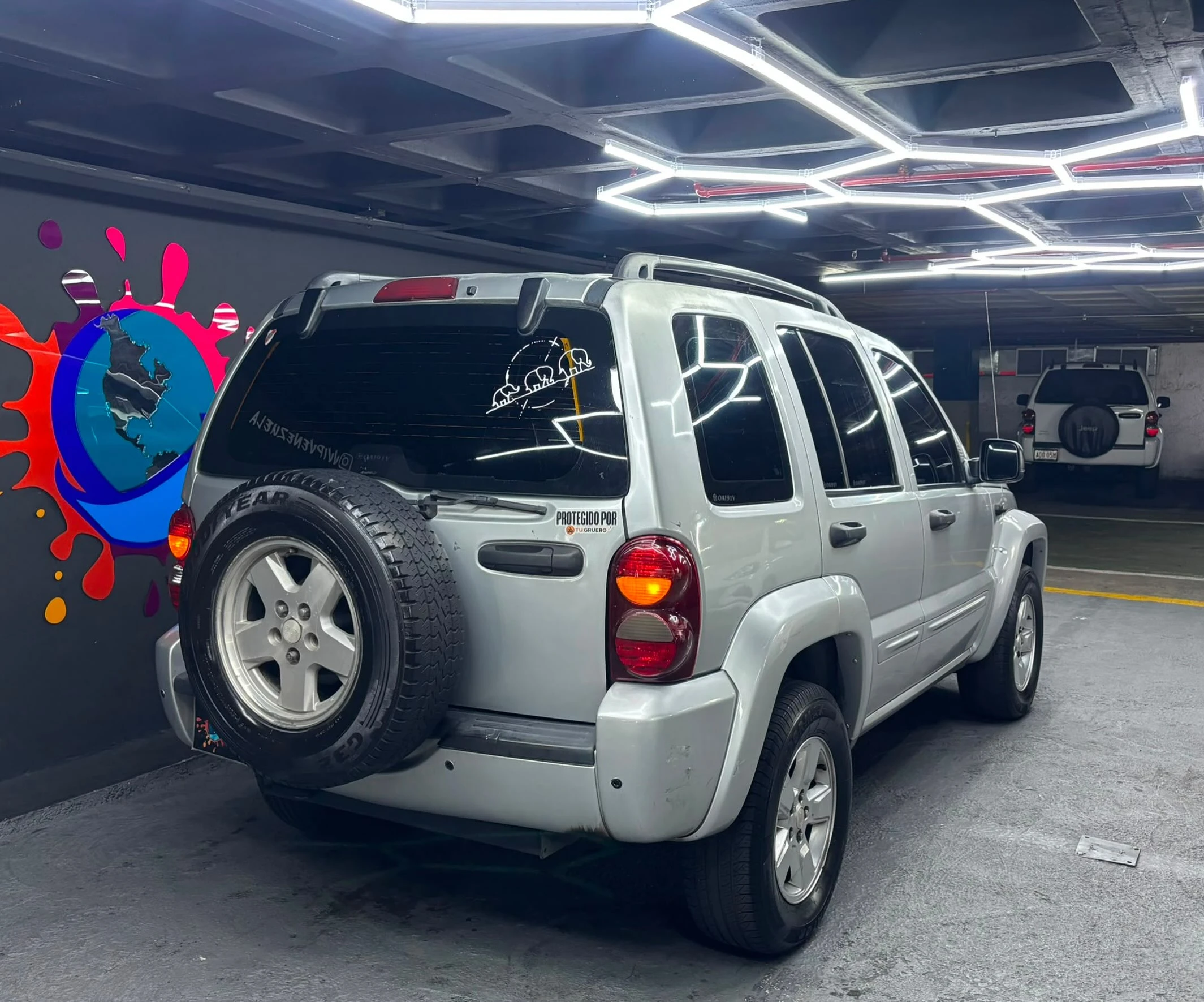 2004 Jeep Cherokee Liberty — photo 3