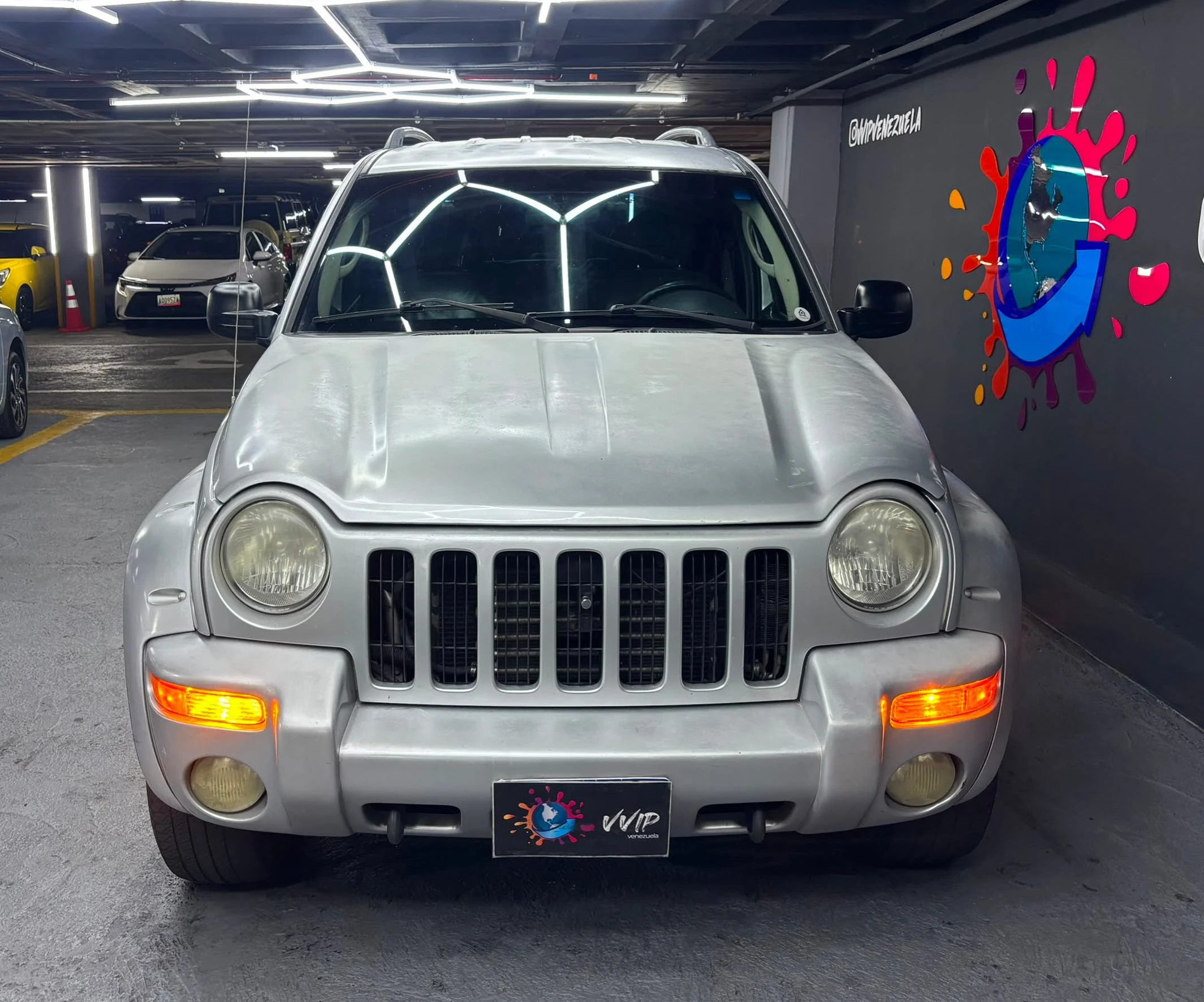 2004 Jeep Cherokee Liberty — photo 8