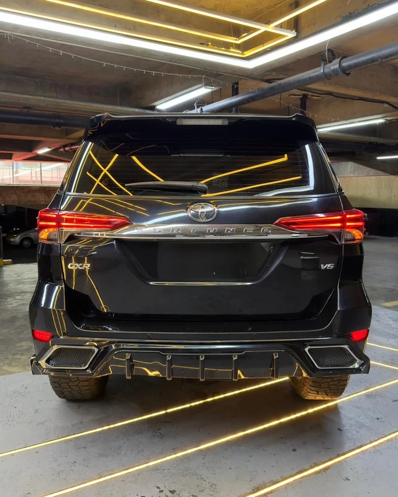 2016 Toyota Fortuner Dubai 4.0 — foto 4