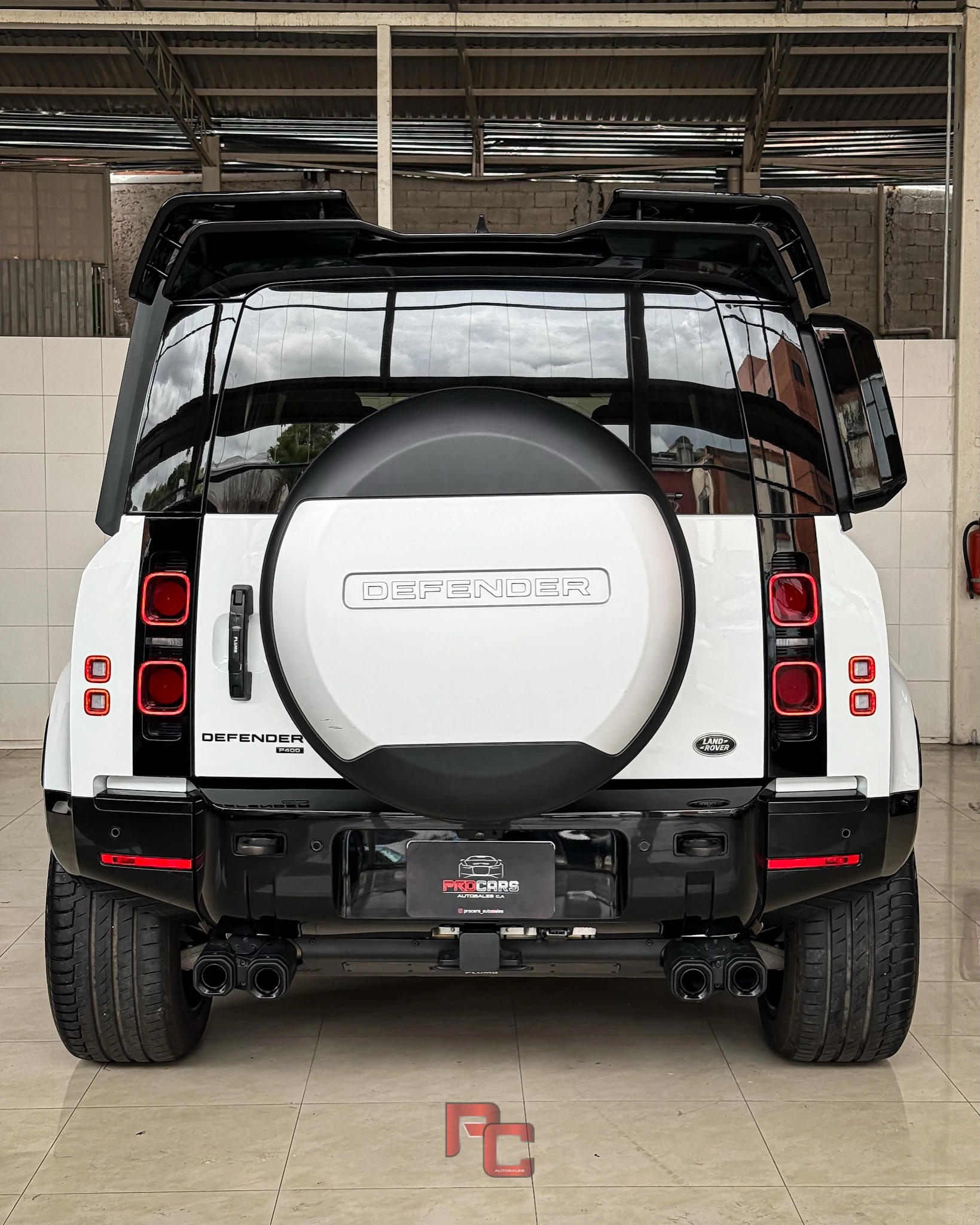 2022 Land Rover Defender P-400 P400 SE — foto 2