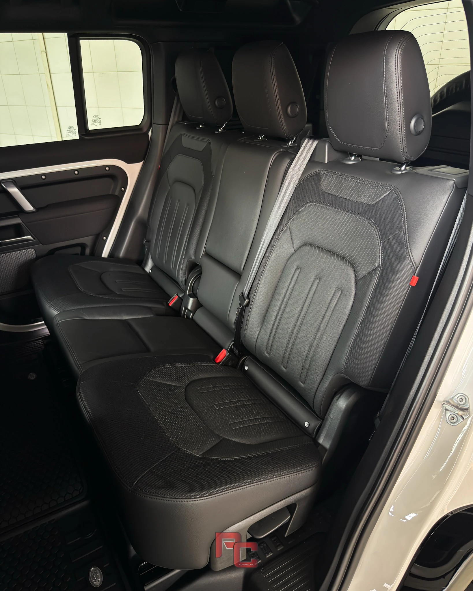 2022 Land Rover Defender P-400 P400 SE — foto 7