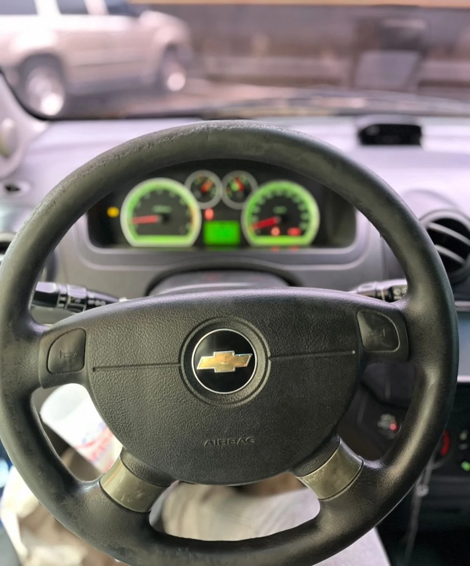 2012 Chevrolet Aveo Lt — foto 3