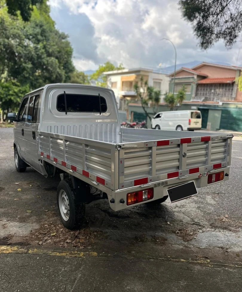2025 Dongfeng C32s — foto 3
