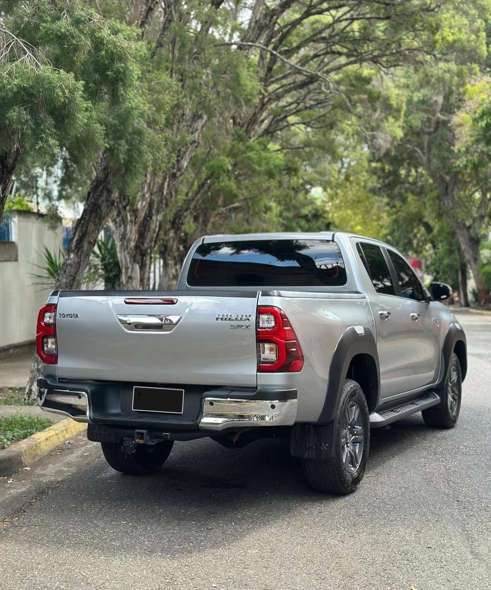 2024 Toyota Hilux V6 4.0L — foto 2