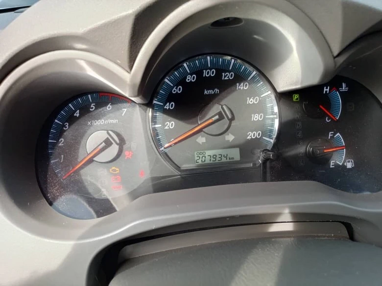 2012 Toyota Fortuner — foto 5