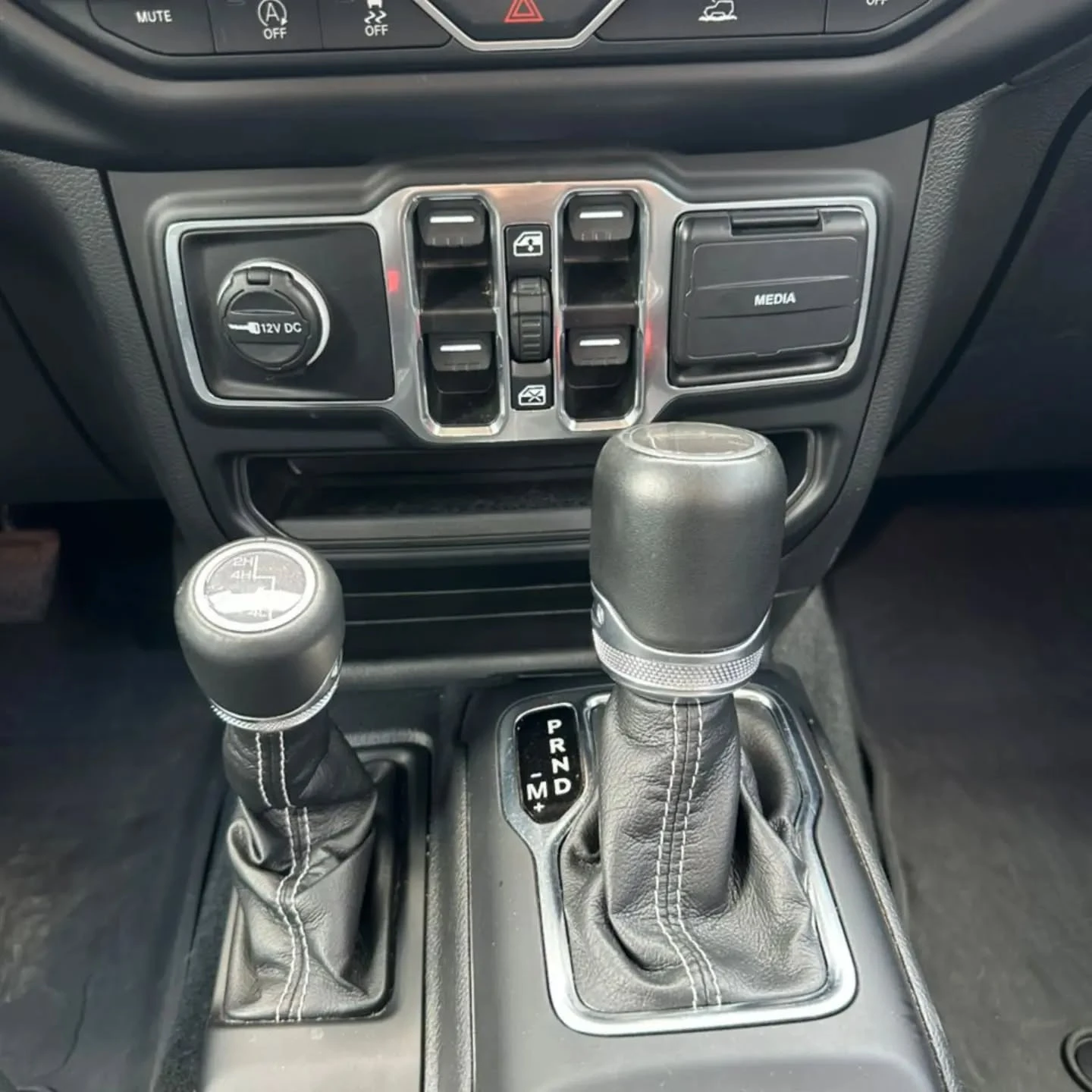 2023 Jeep Gladiator 4x4 — foto 4