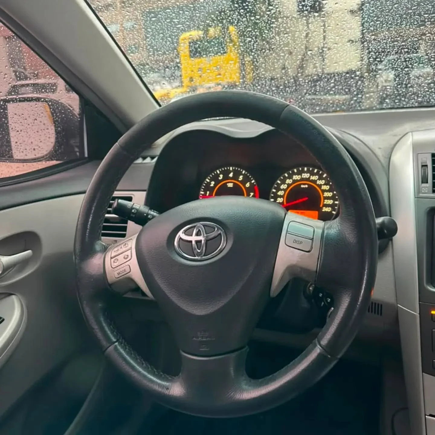 2011 Toyota Corolla GLI Aniversario — foto 4