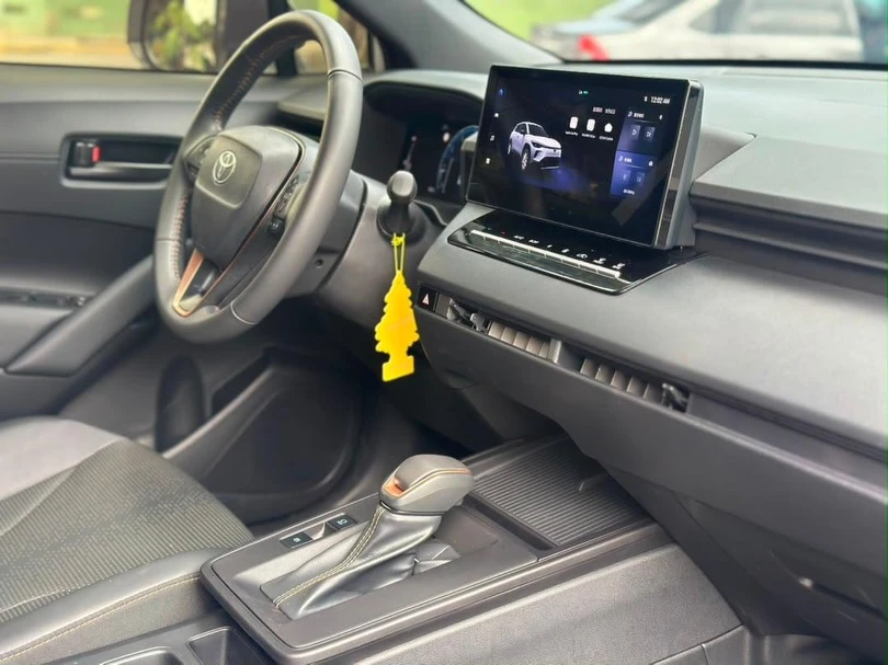 2025 Toyota Corolla Cross Élite — foto 8