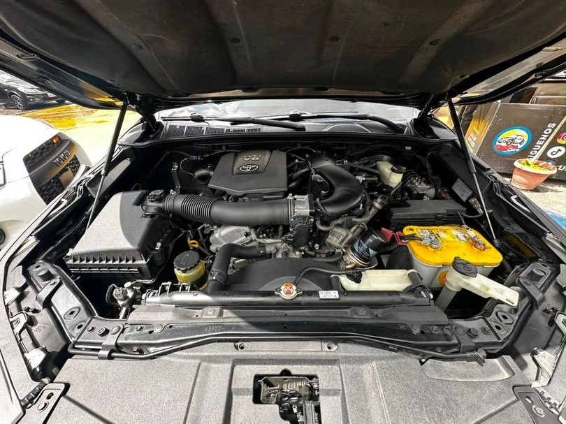 2021 Toyota Fortuner DUBAI BLACK EDITION S — foto 9