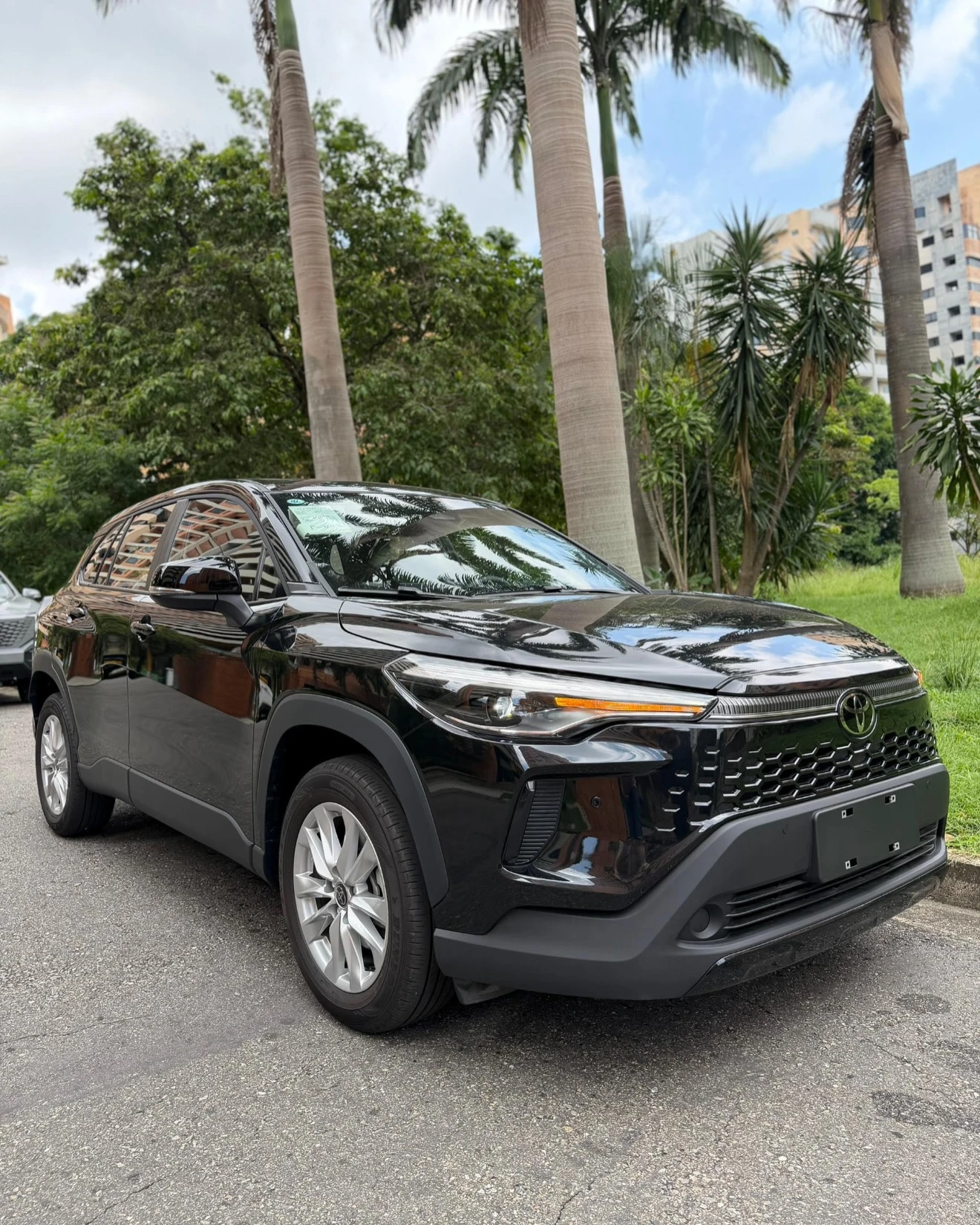 2026 Toyota Corolla Cross Luxury — foto 2