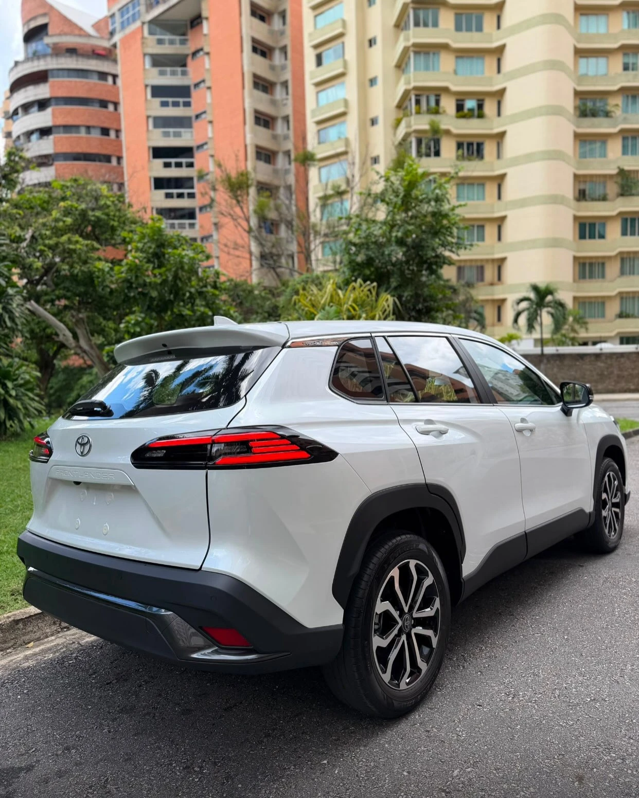 2026 Toyota Frontlander — foto 3
