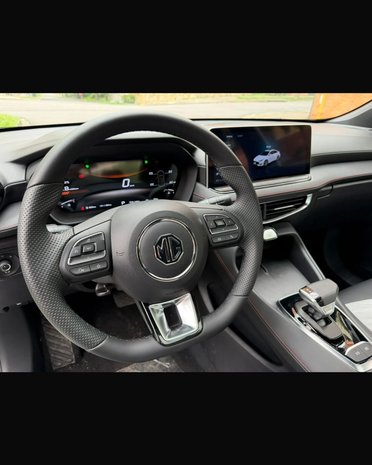 2025 MG GT — foto 12