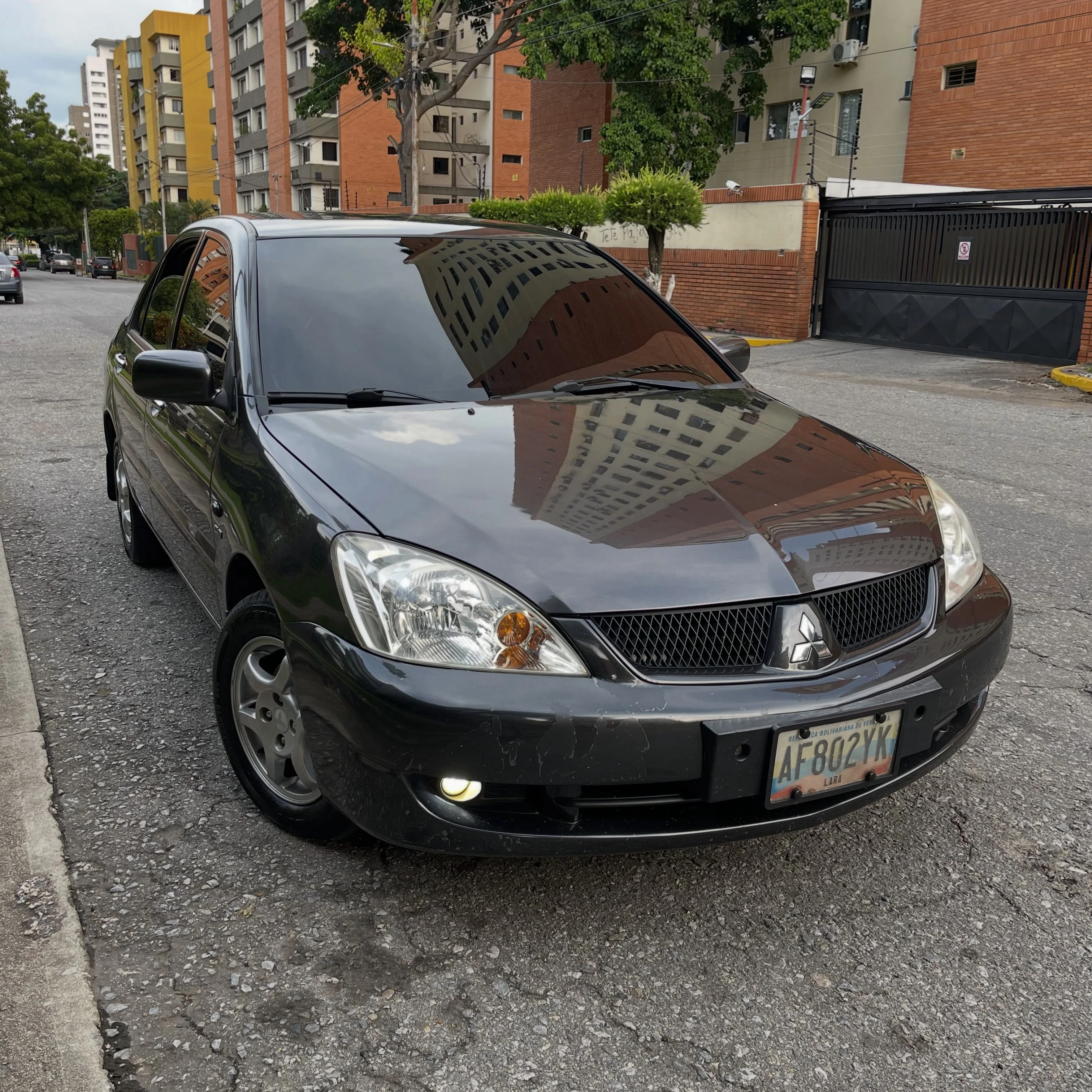 2014 Mitsubishi Lancer Glx — foto 2