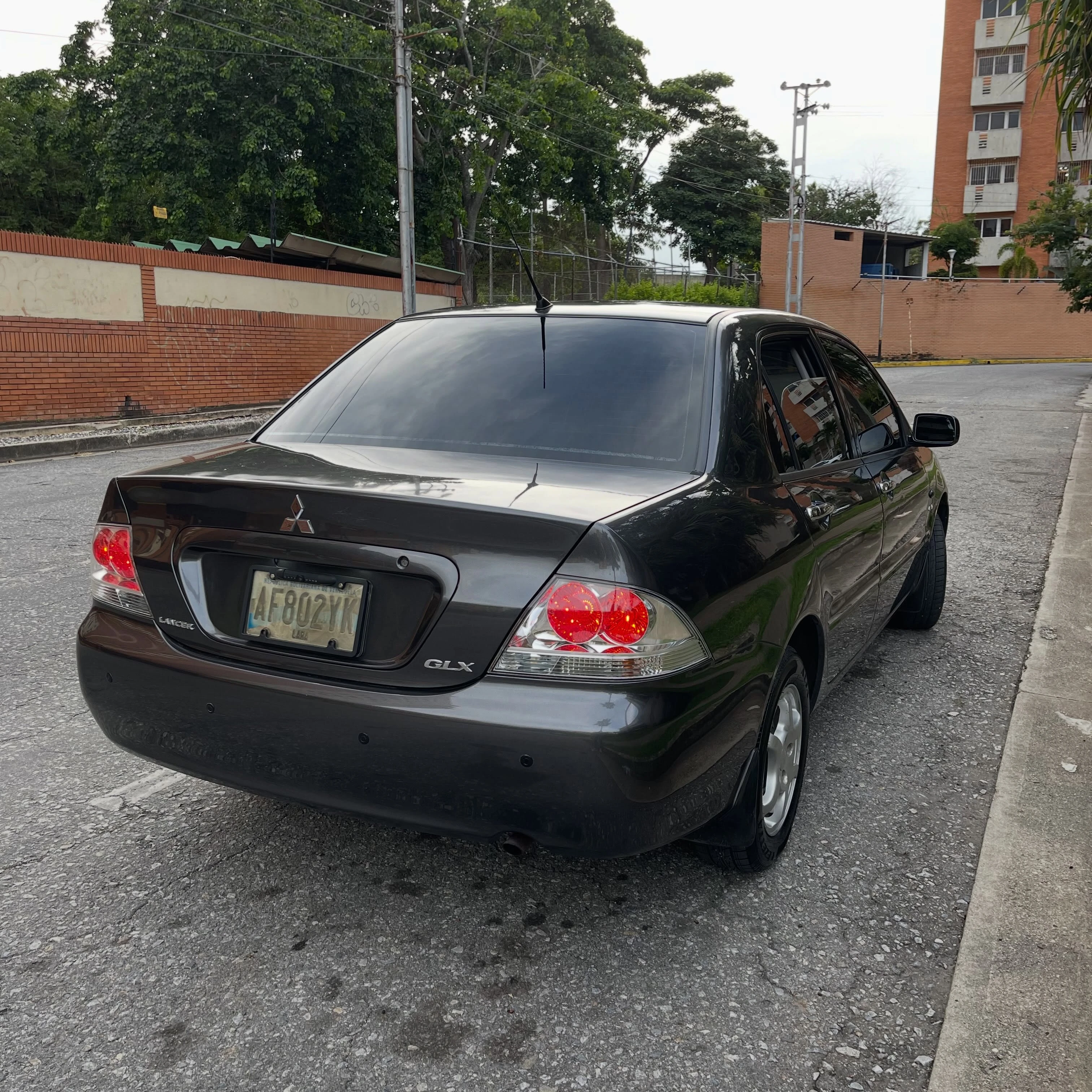 2014 Mitsubishi Lancer Glx — foto 3