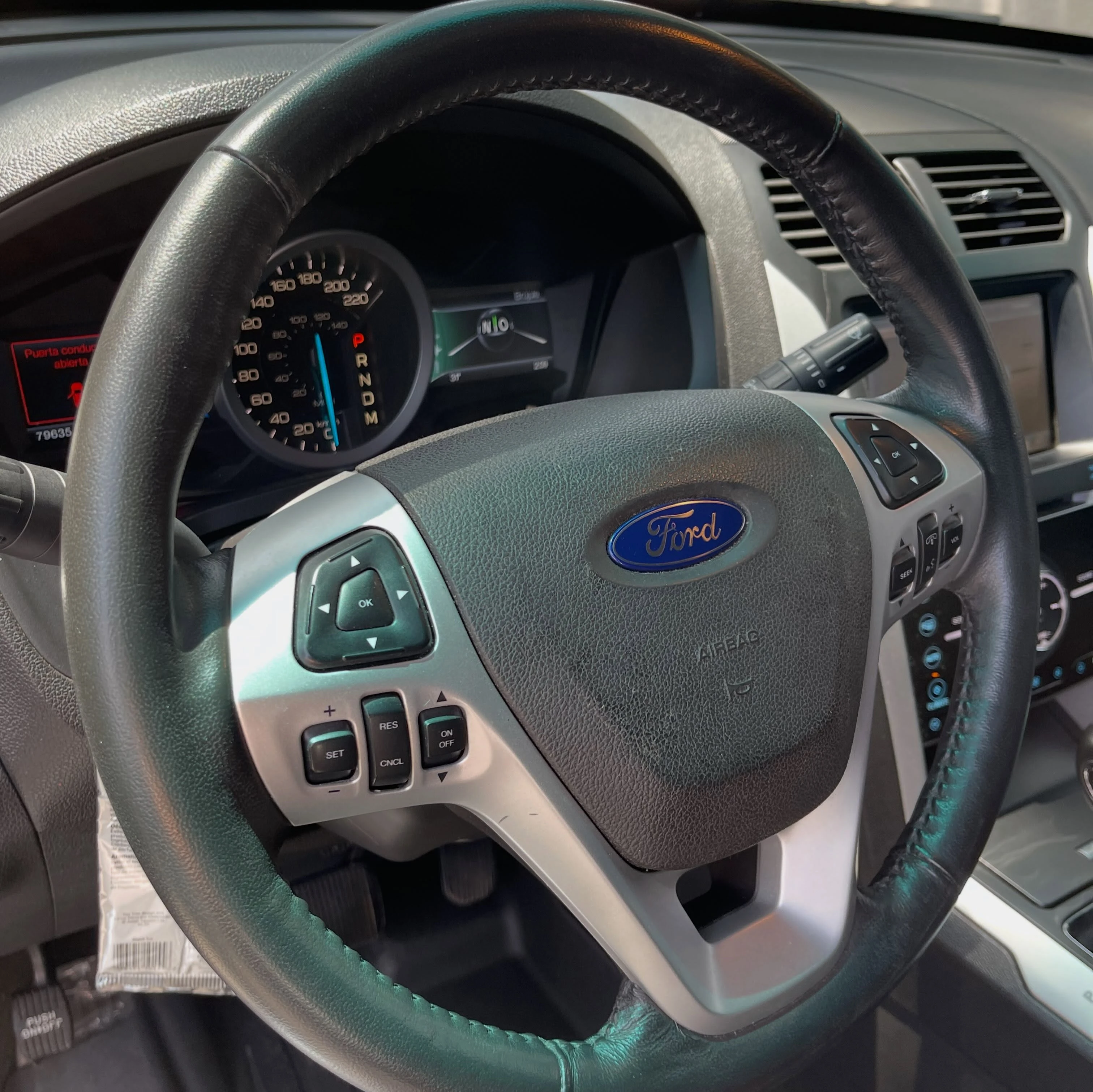 2012 Ford Explorer Limited — foto 12