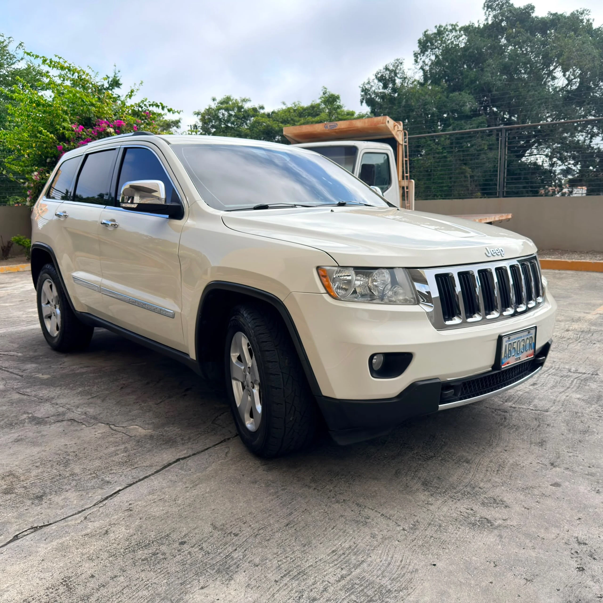 2013 Jeep Grand Cherokee Limited — foto 2