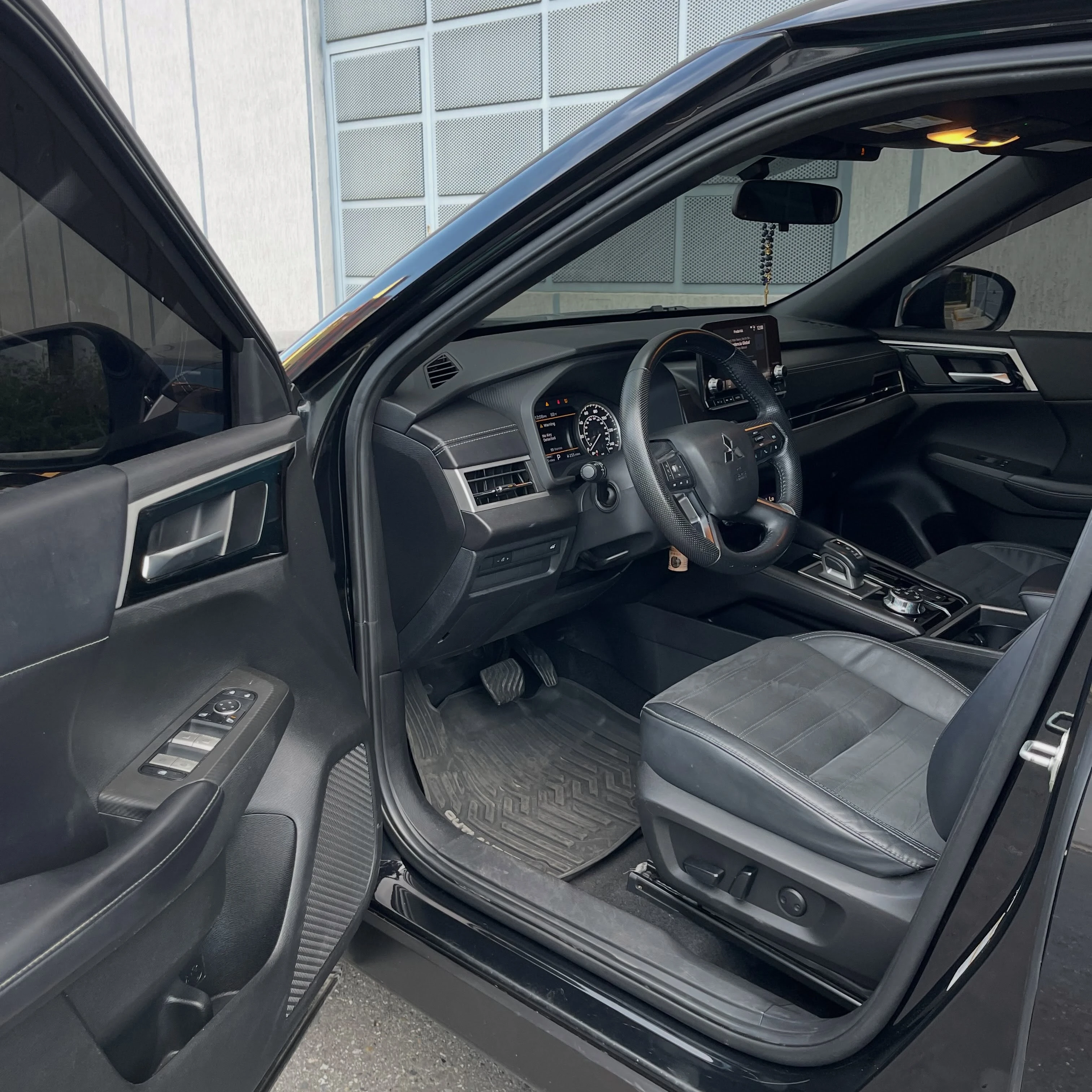 2022 Mitsubishi Outlander Black Edition — foto 9
