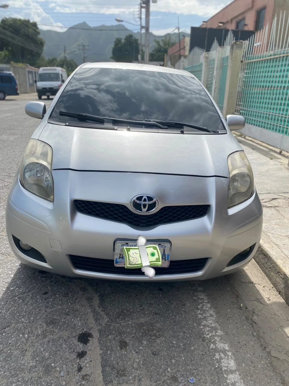 2009 Toyota Yaris Sedán
