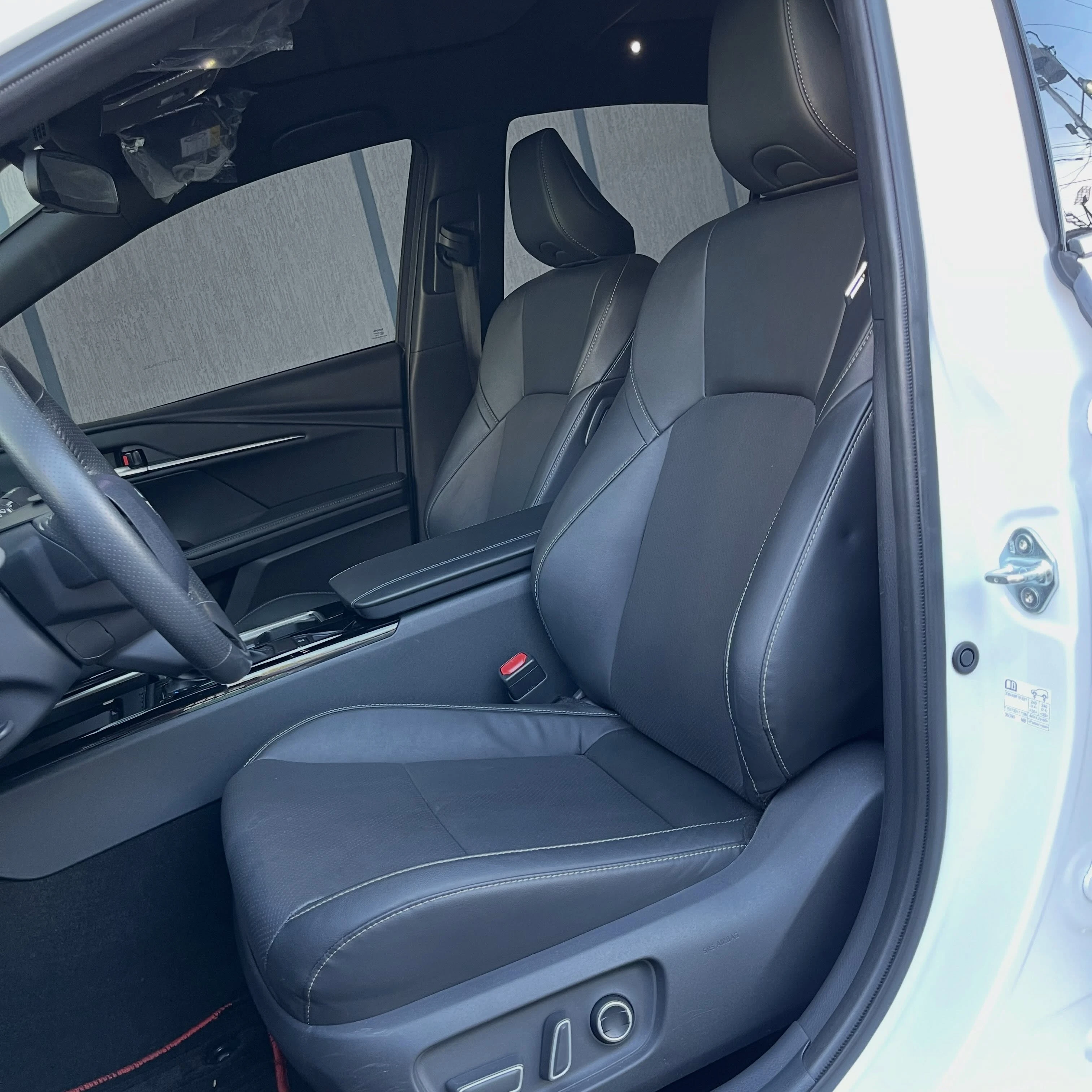 2025 Toyota Camry Hev — foto 10
