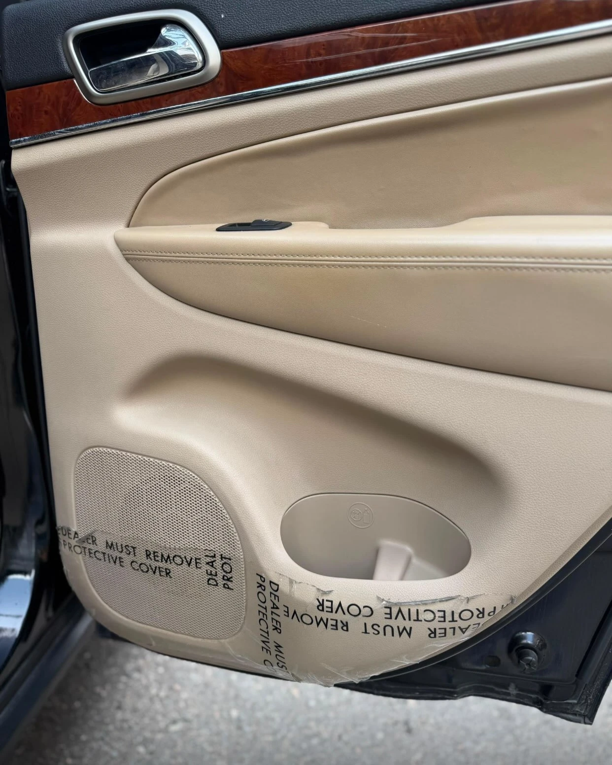 2012 Jeep Grand Cherokee Limited — foto 10