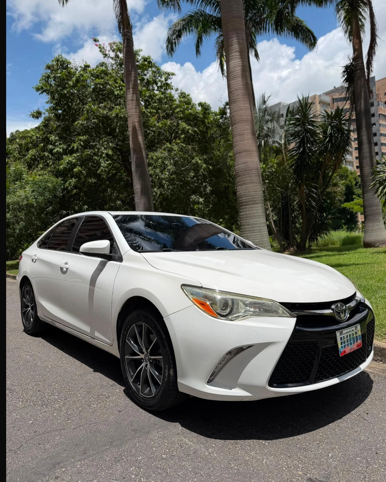 2015 Toyota Camry XSE — foto 2