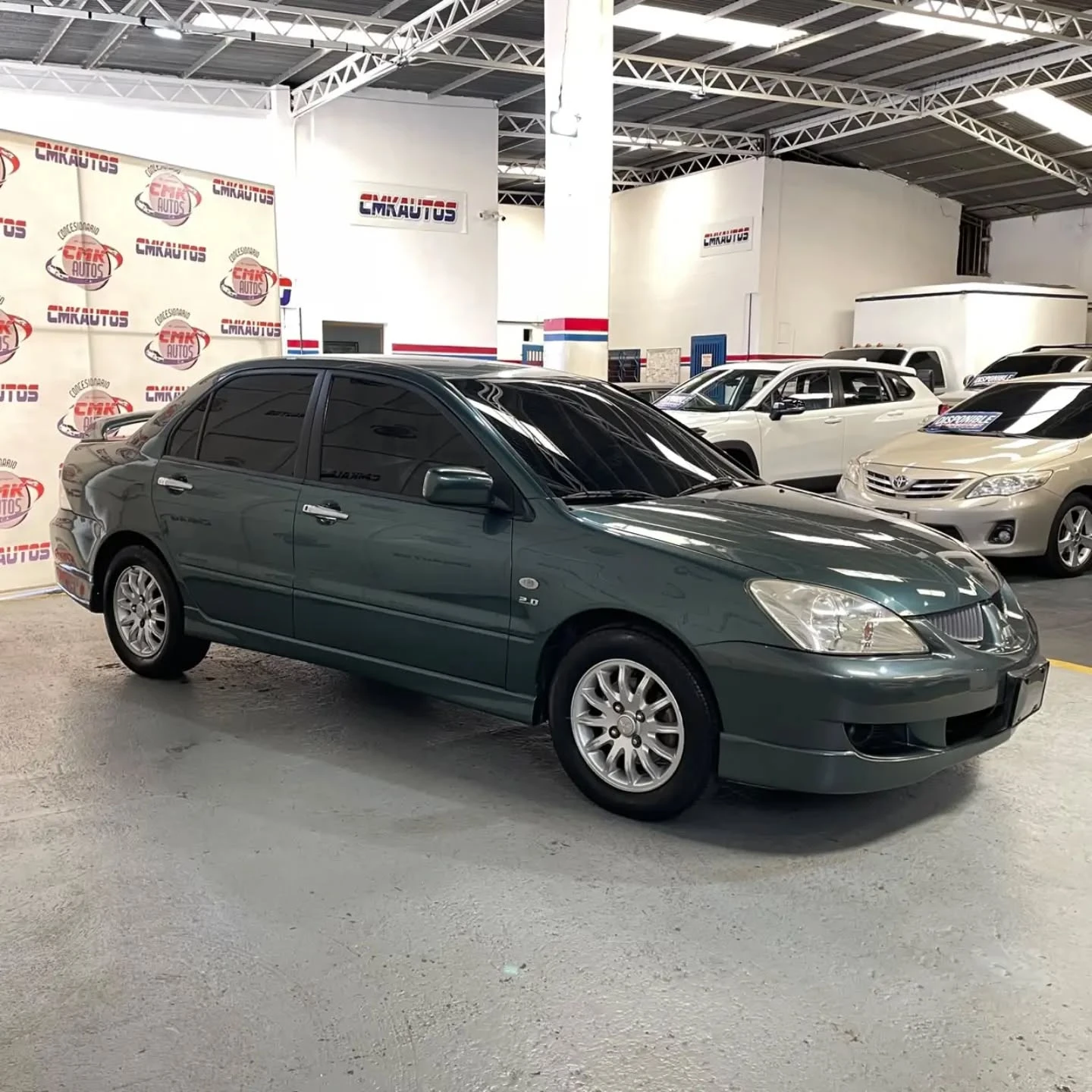2011 Mitsubishi Lancer Touring — foto 2